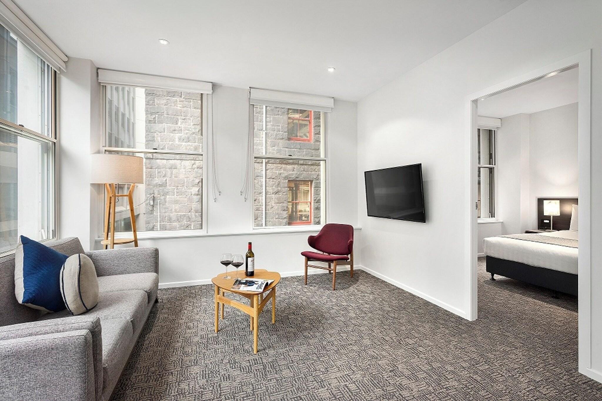 Apartment Queen Size Bed