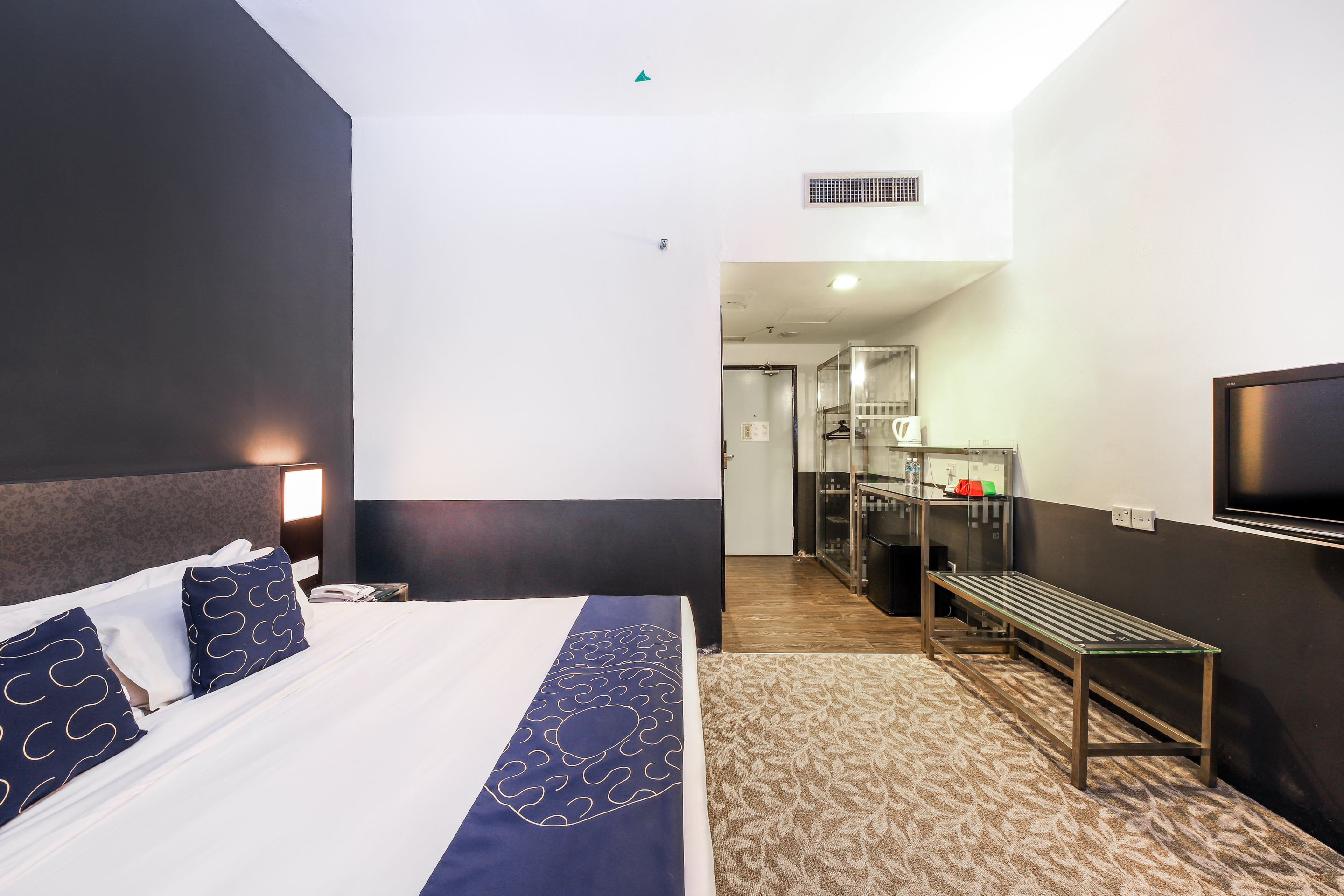 Double Deluxe King Bed