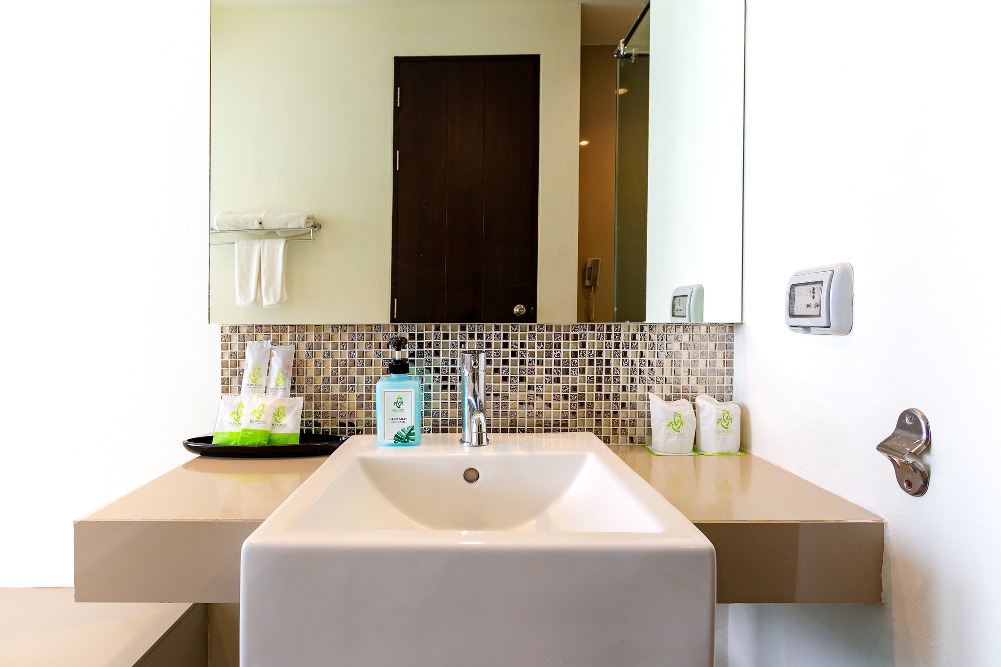 Twin Deluxe Pool View