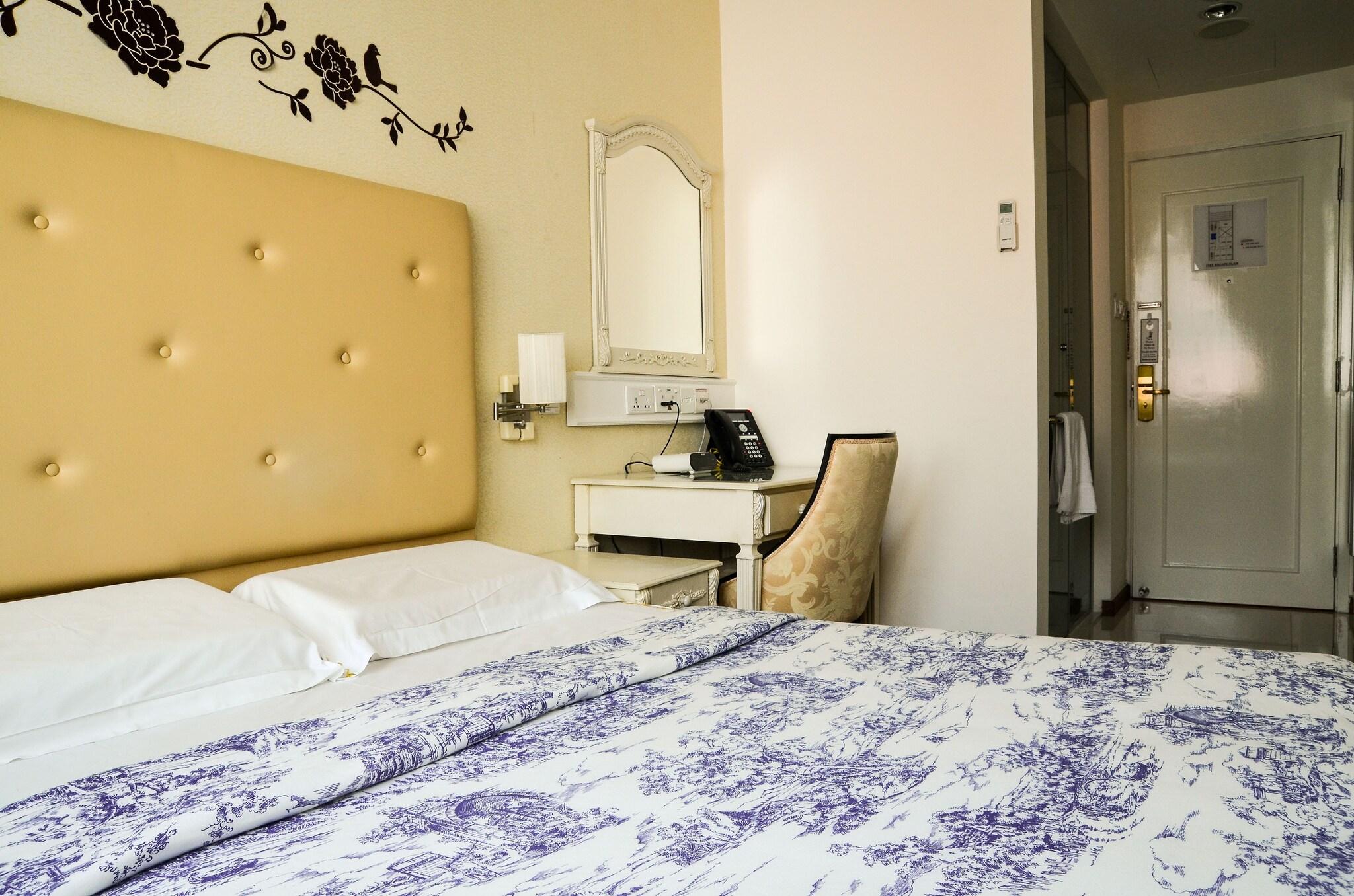 Double Queen Size Bed