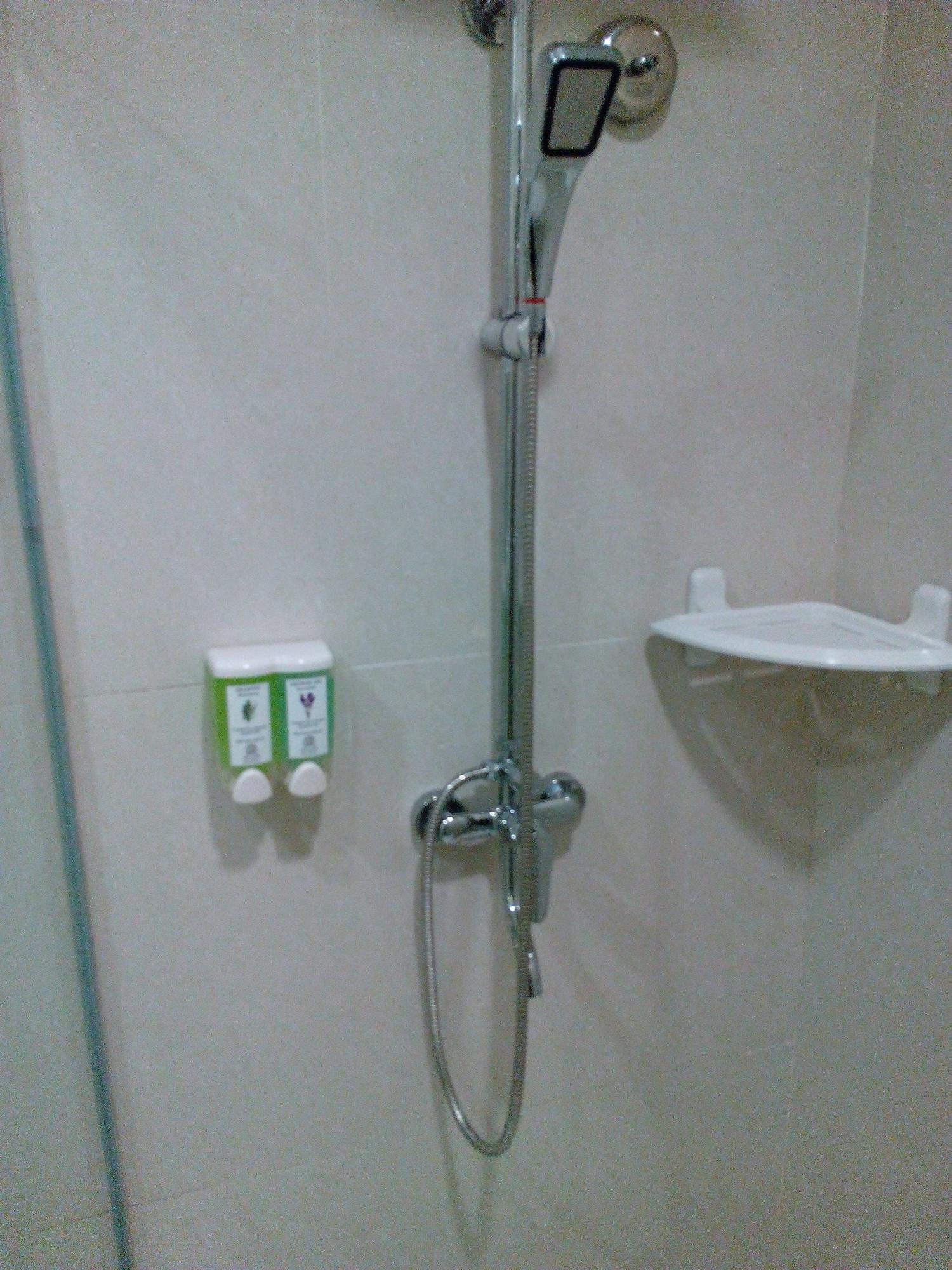 Double Queen Size Bed