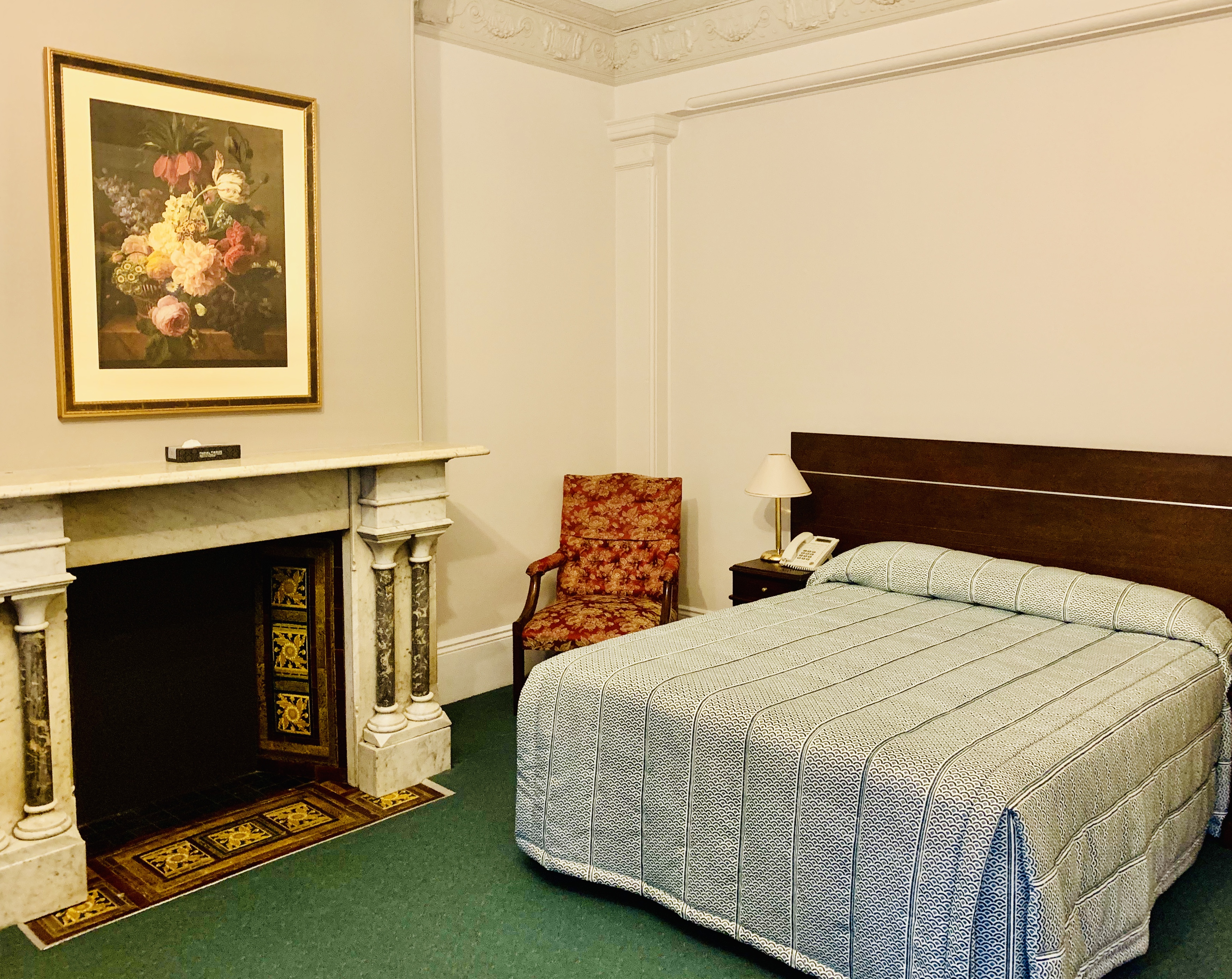 Suite Queen Size Bed