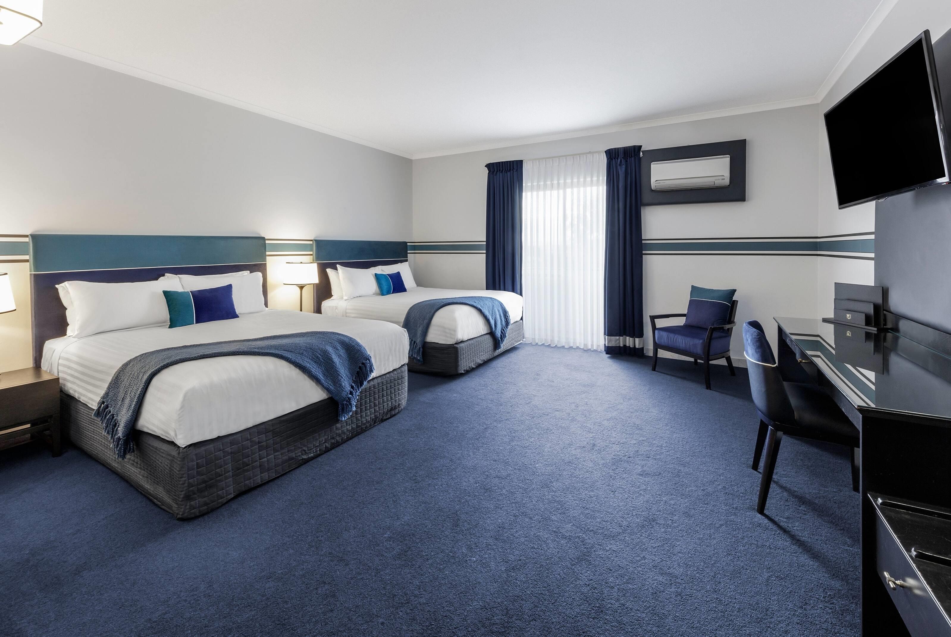 Suite Deluxe Two Queen Beds