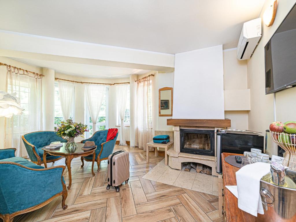 Apartment Two Bedrooms Two Bathrooms