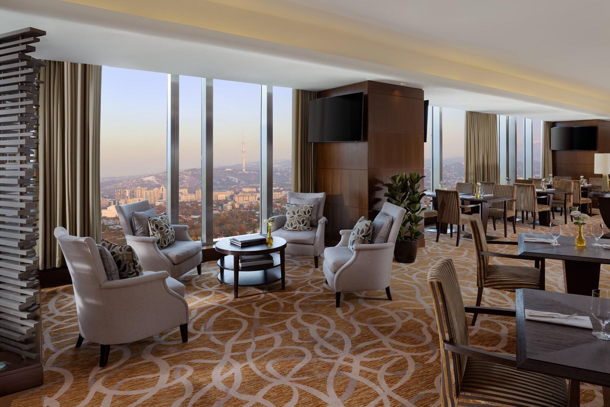 Quadruple Club with Views