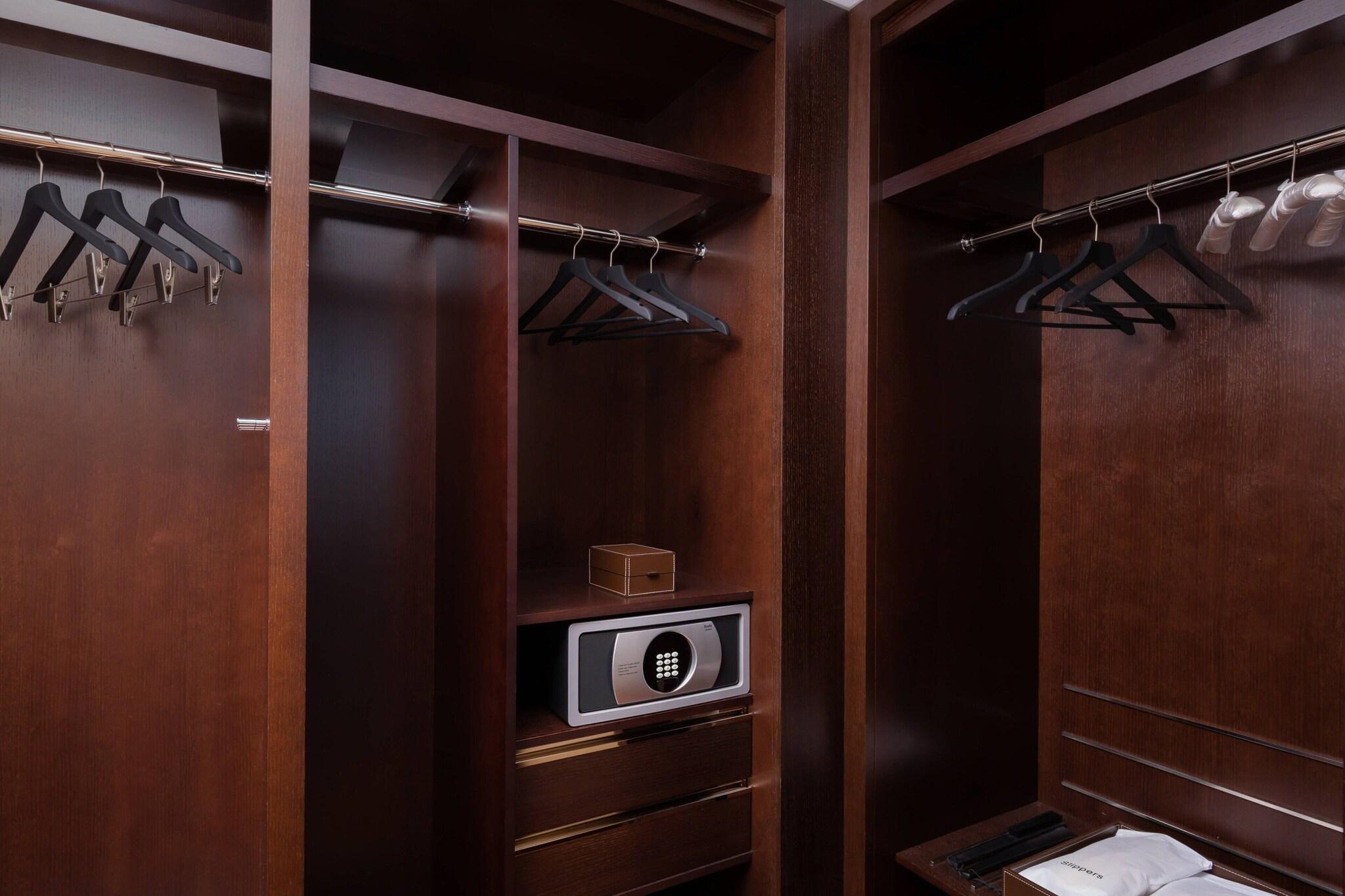 Double Deluxe Mountain View