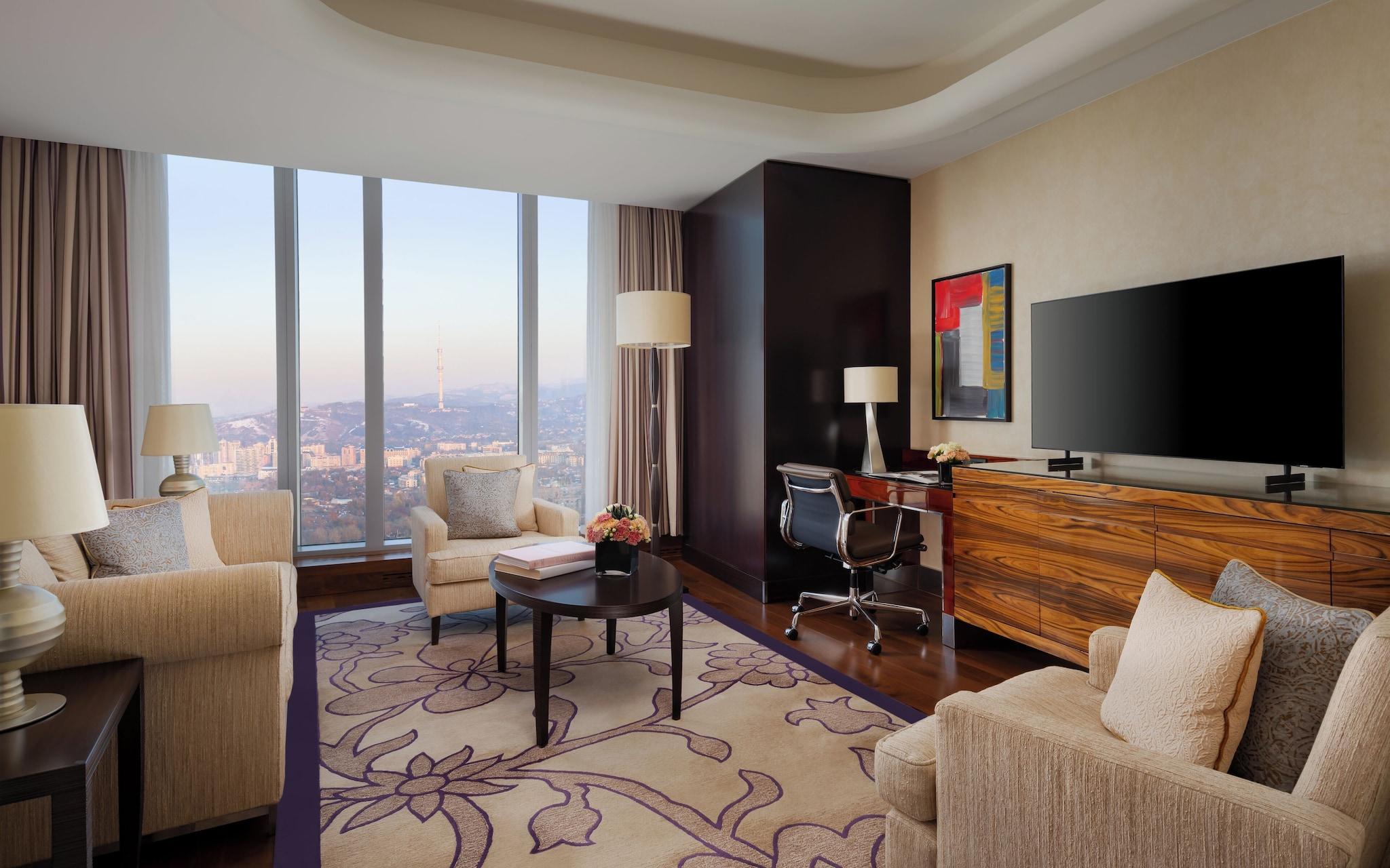 Junior Suite City View King Bed