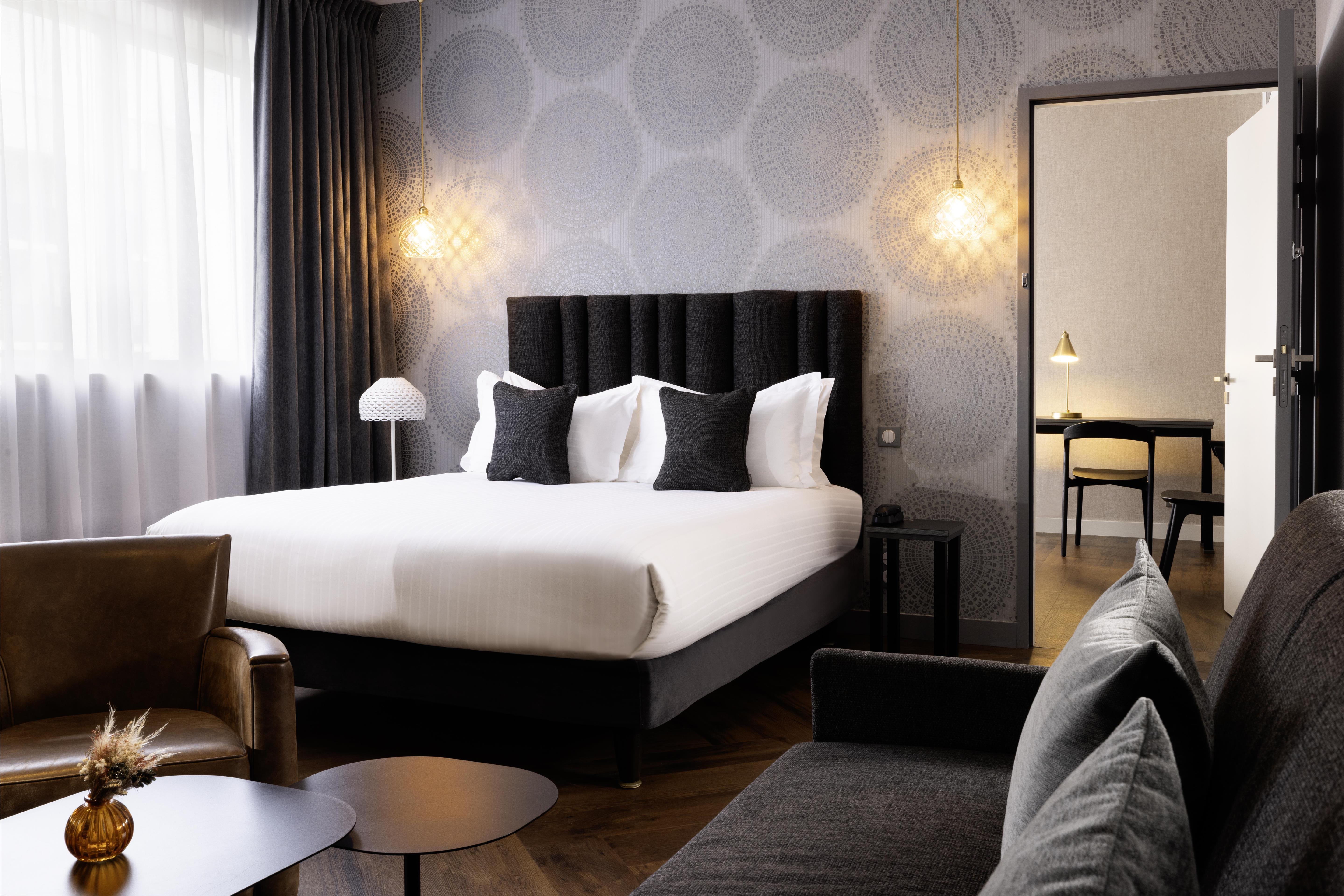 Double Two Queen Beds