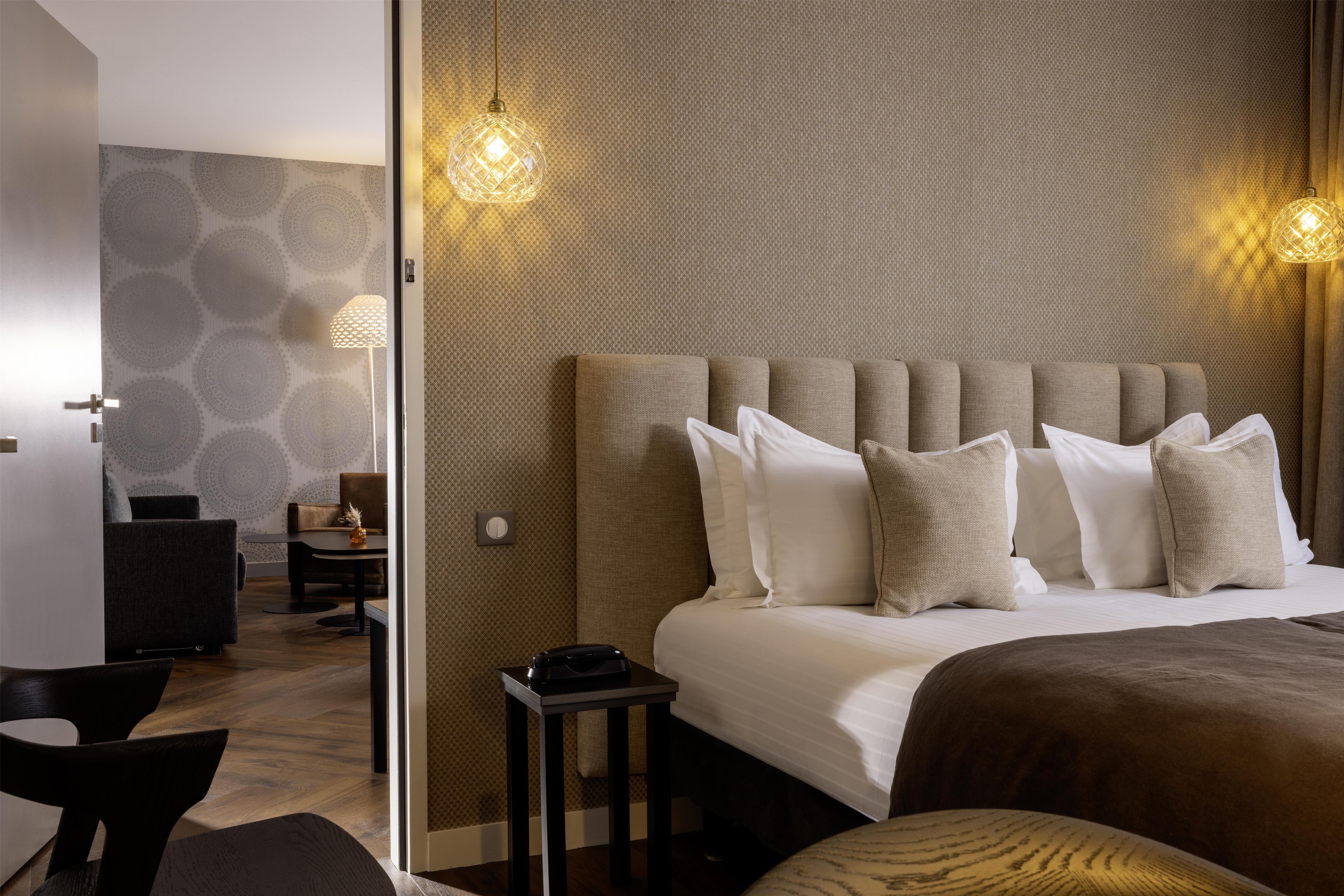 Double Two Queen Beds