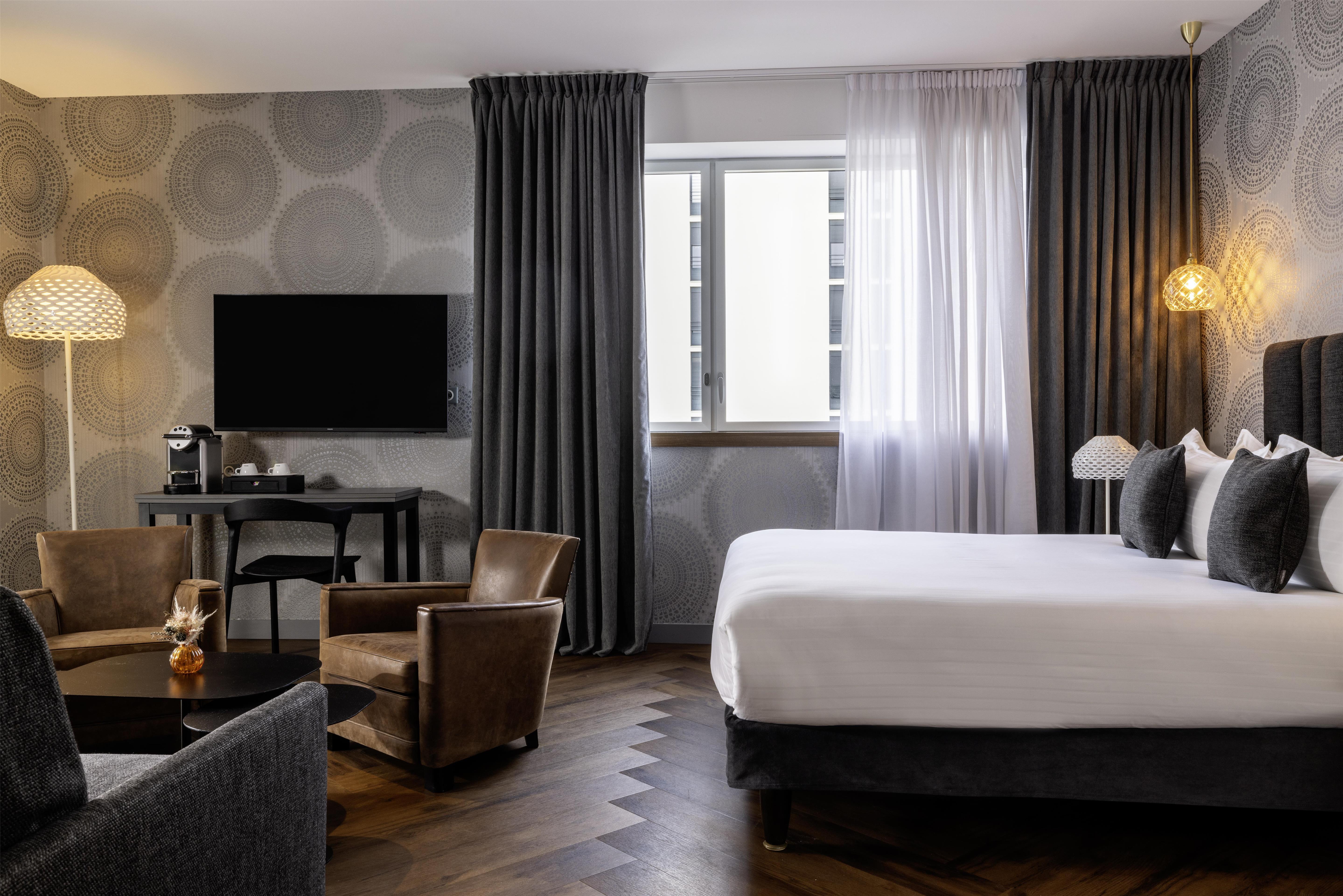 Double Two Queen Beds