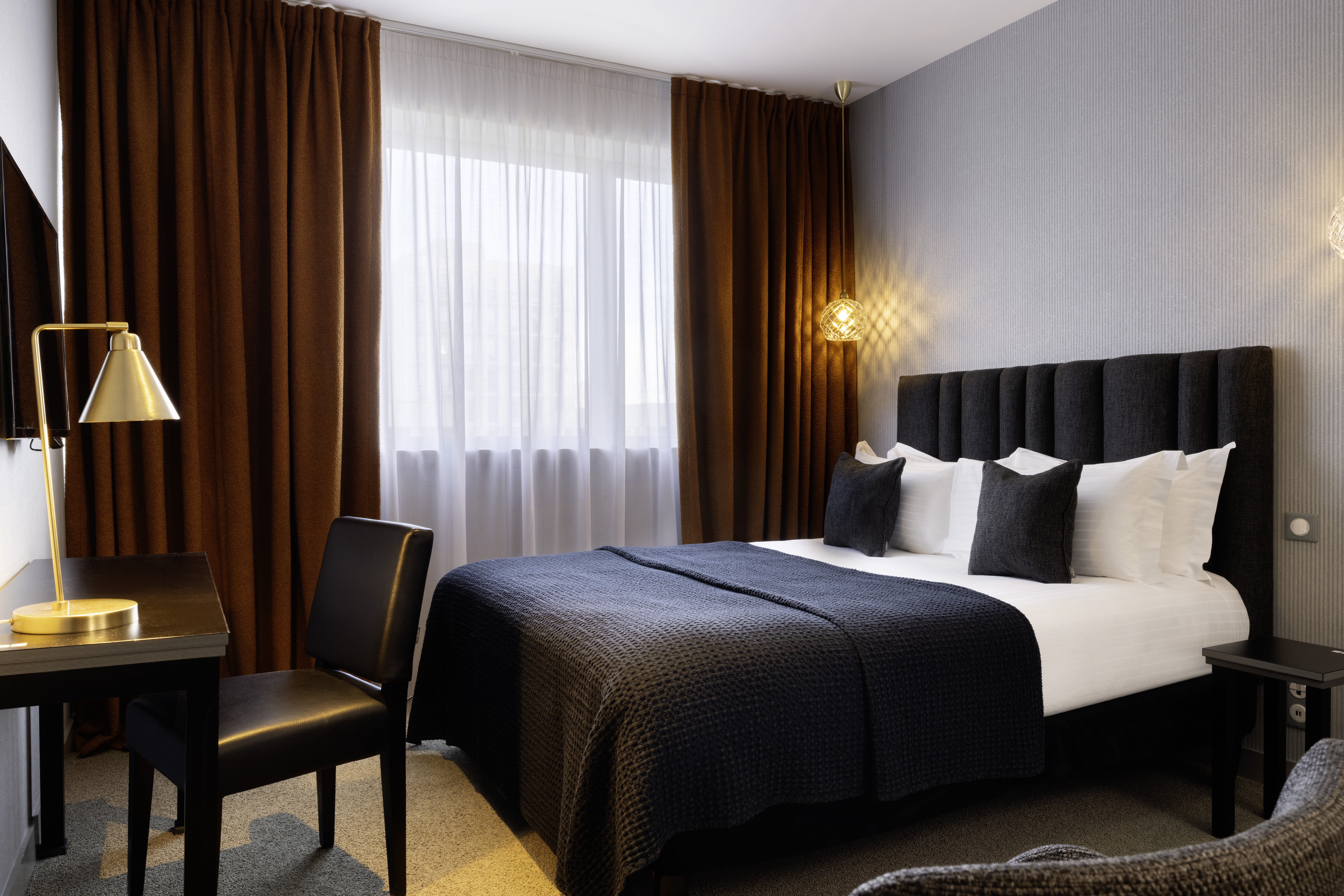 Double Two Queen Beds