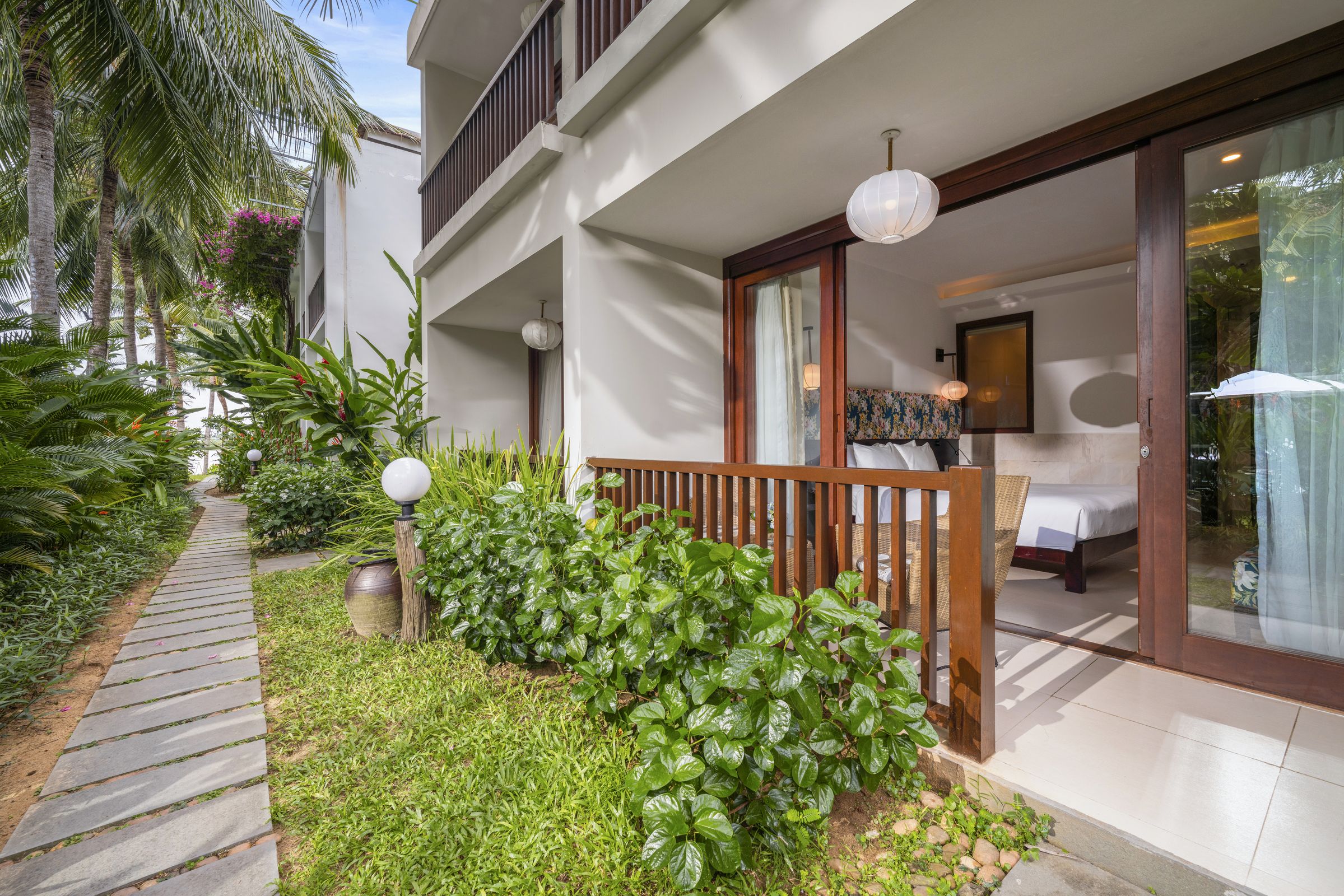 Twin Deluxe Pool View