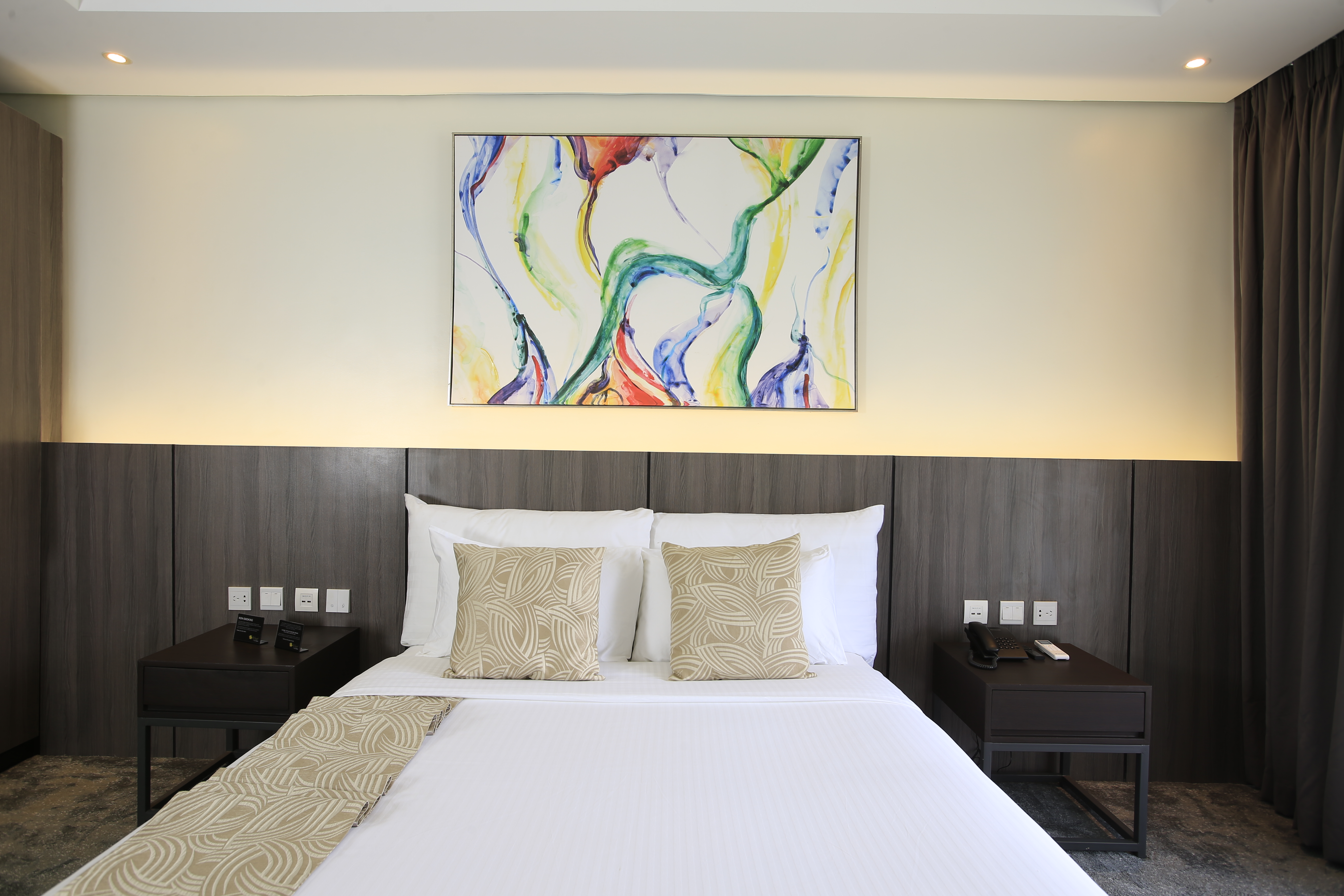 Double Deluxe Queen Bed