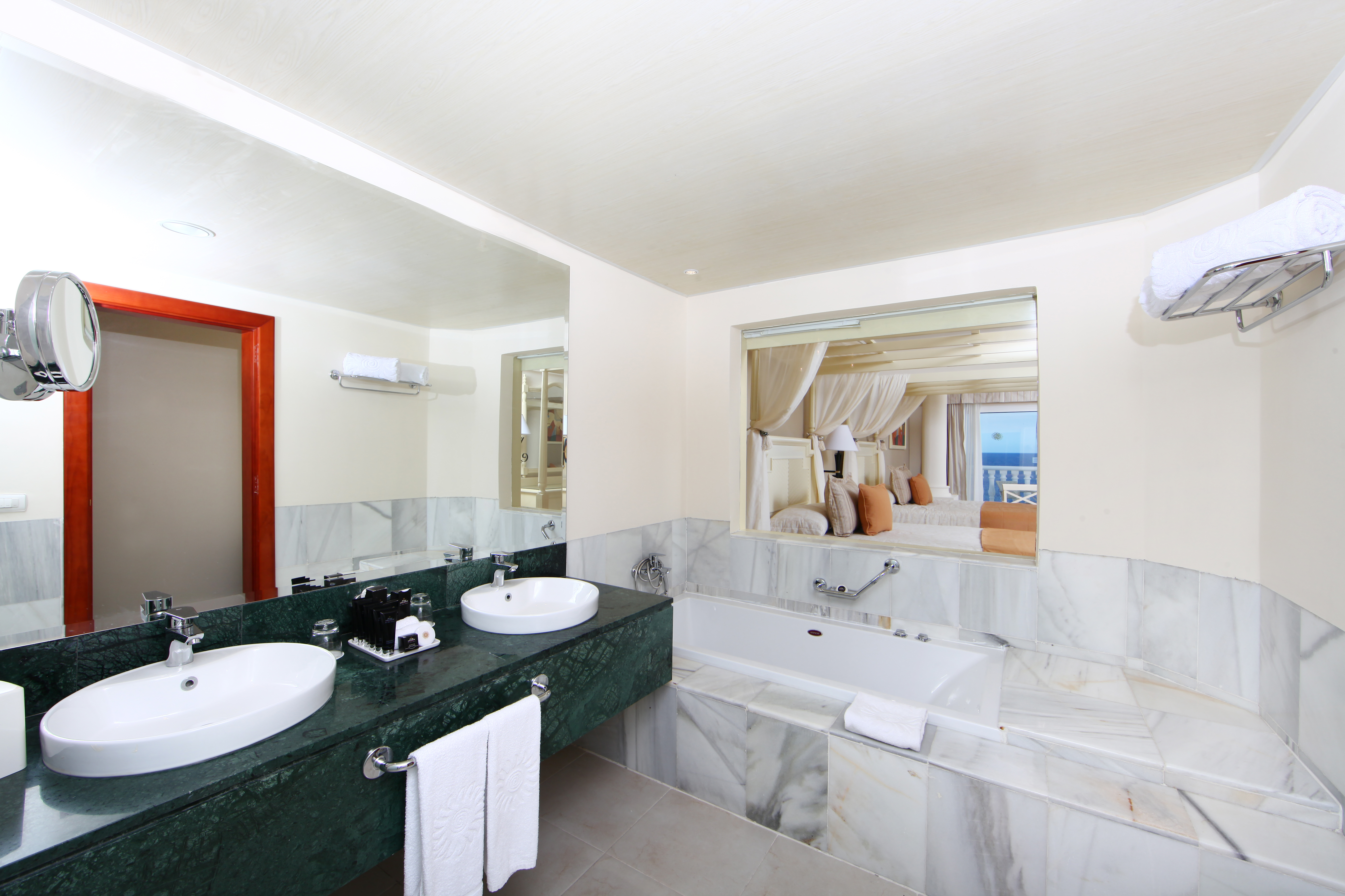 Junior Suite Ocean Front