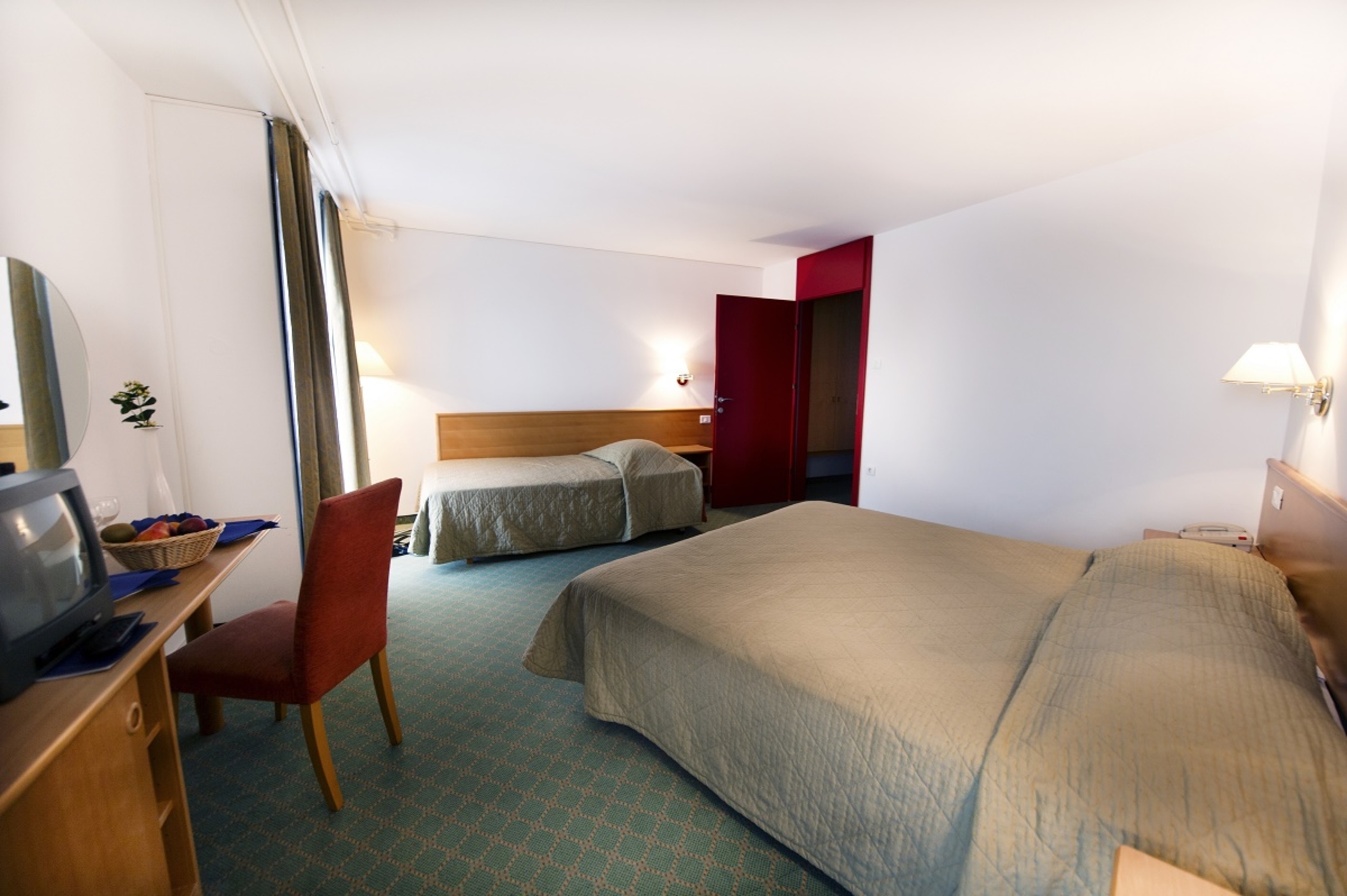 Double or Twin Standard