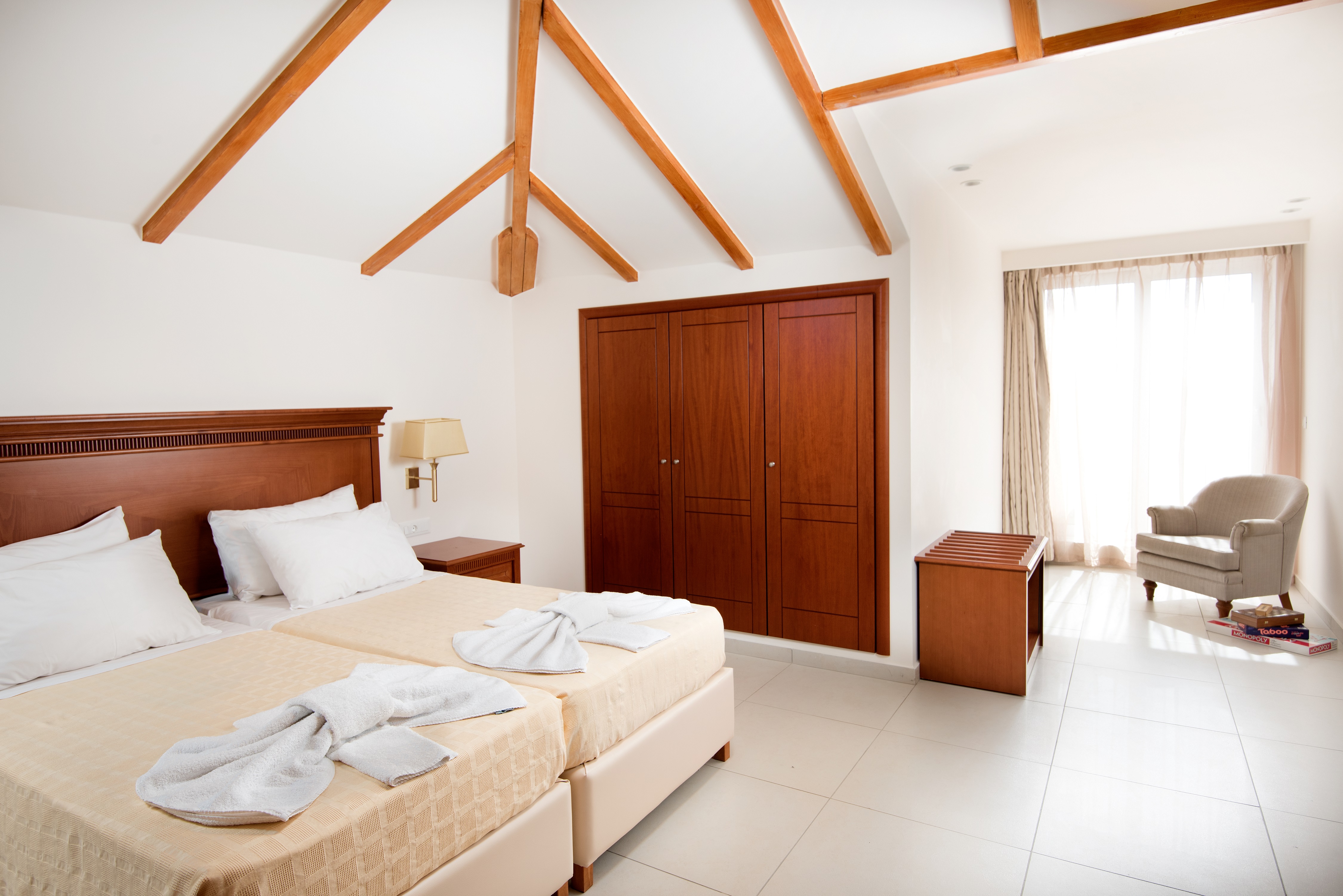 Suite Connecting Room