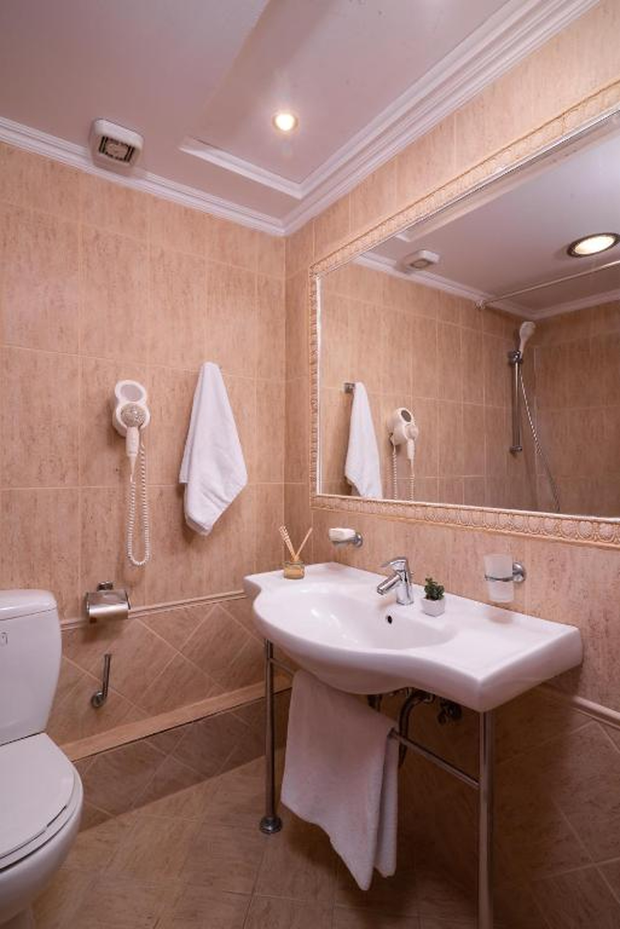 Double Pool View One Bedroom