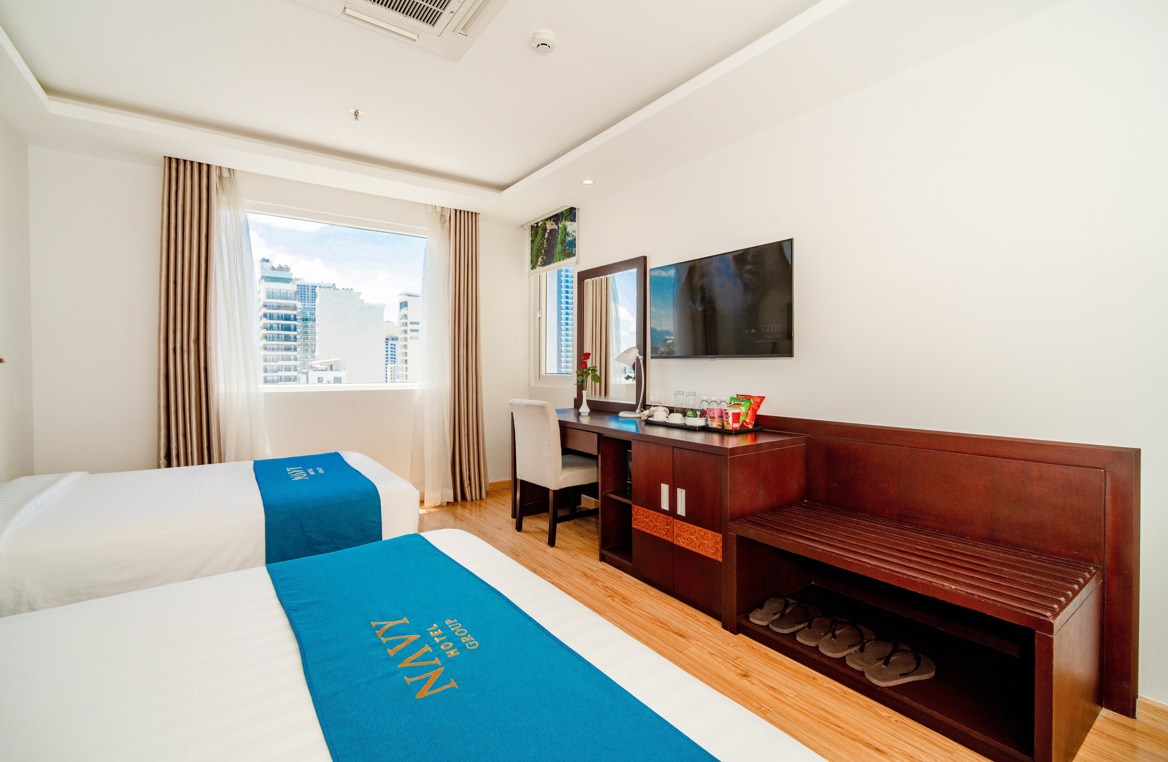 Triple Deluxe City View