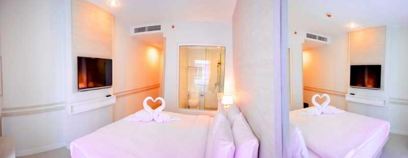 Double or Twin Deluxe with Balcony