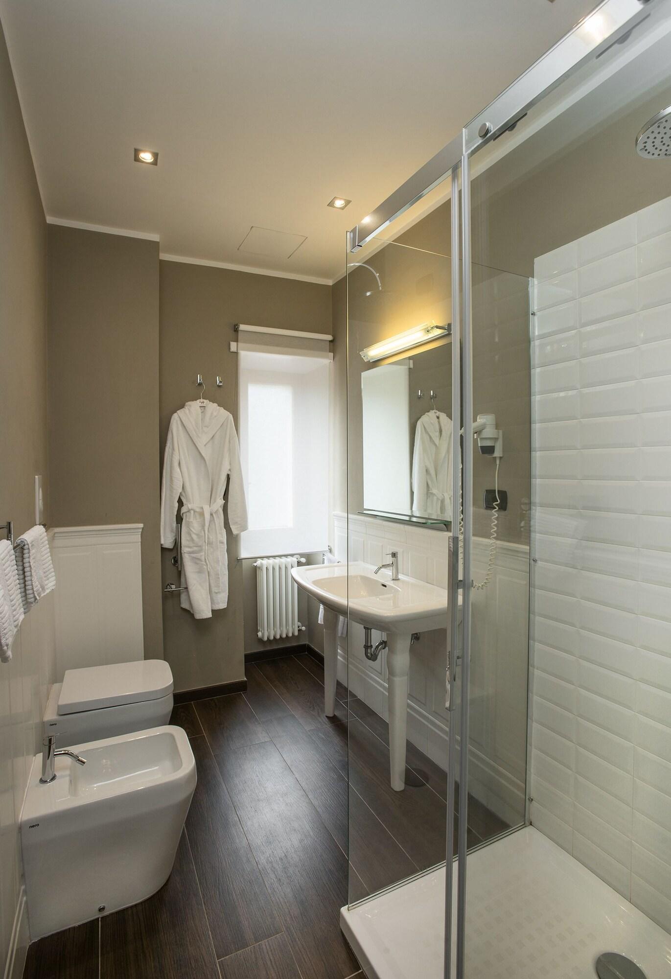 Double Superior King Bed