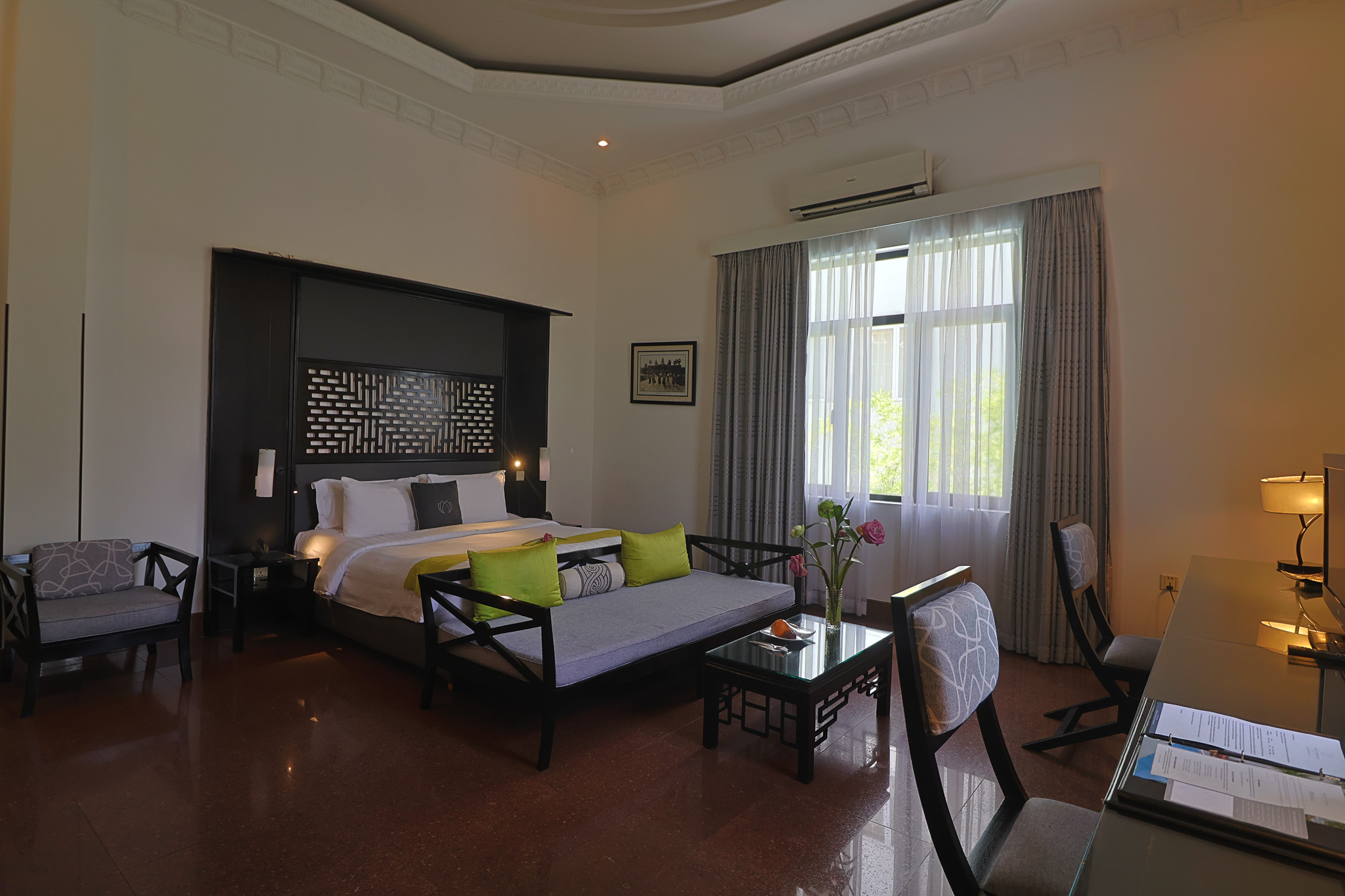 Junior Suite King Size Bed