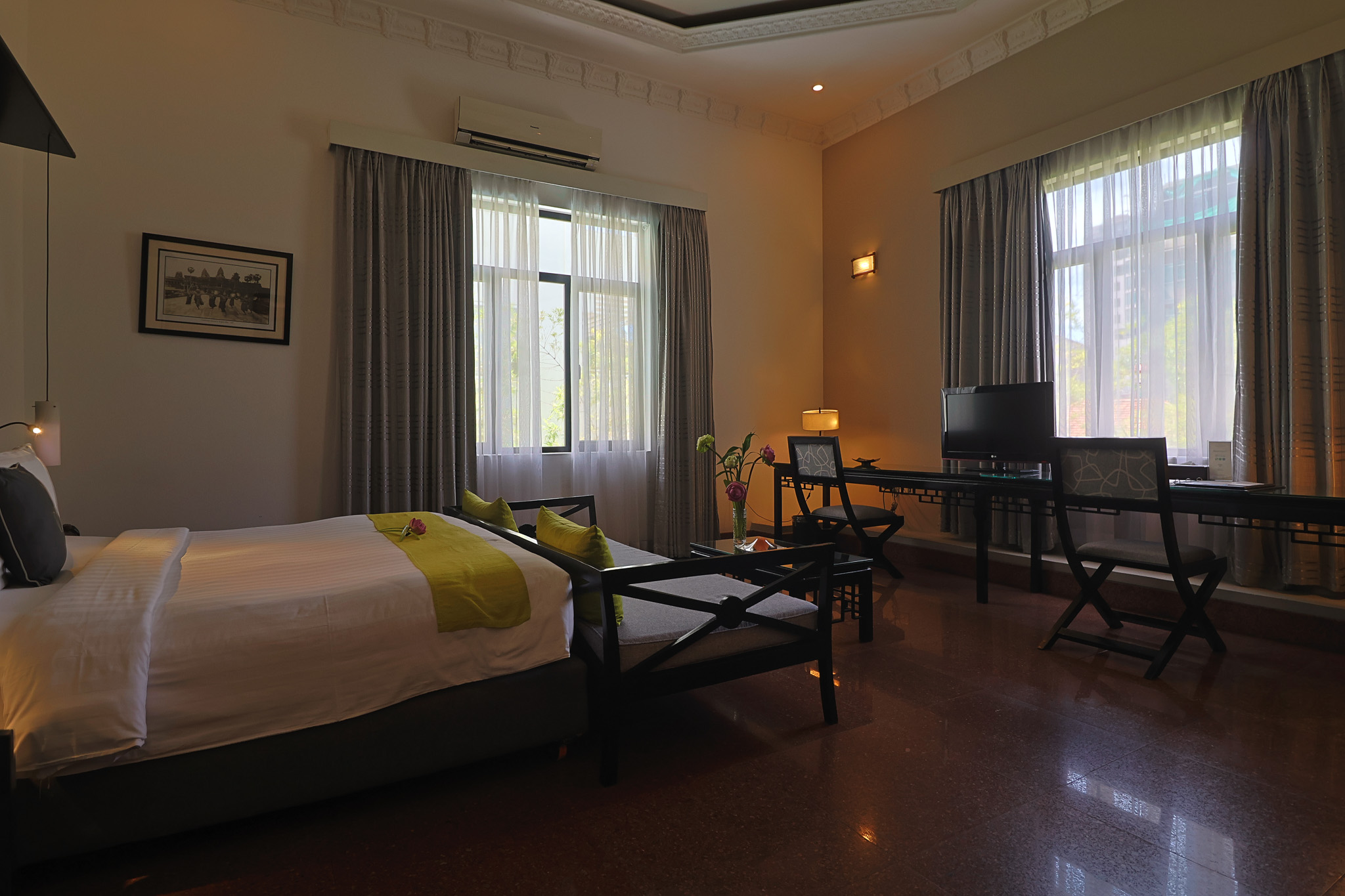 Junior Suite King Size Bed