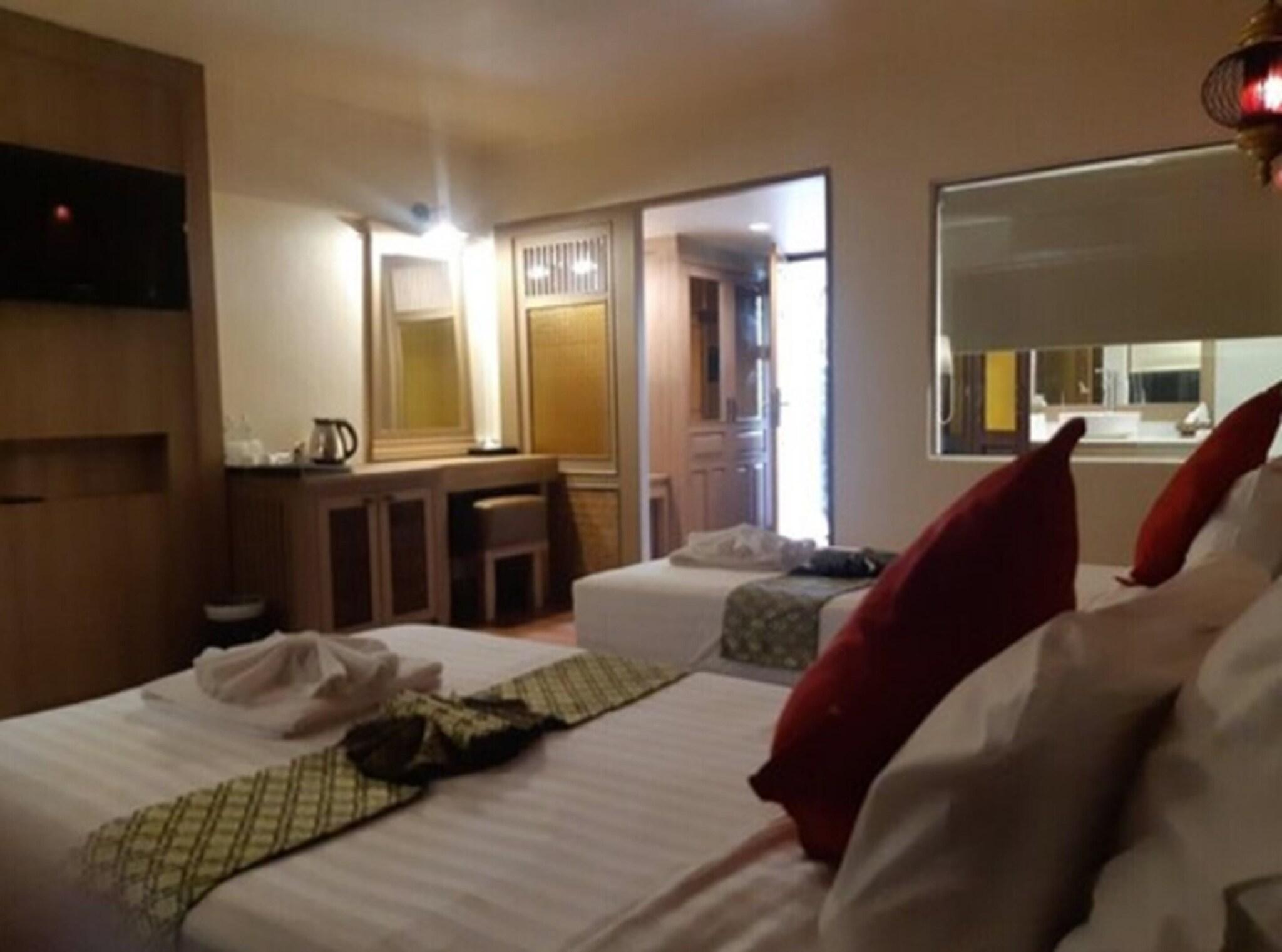 Family Room Three Beds