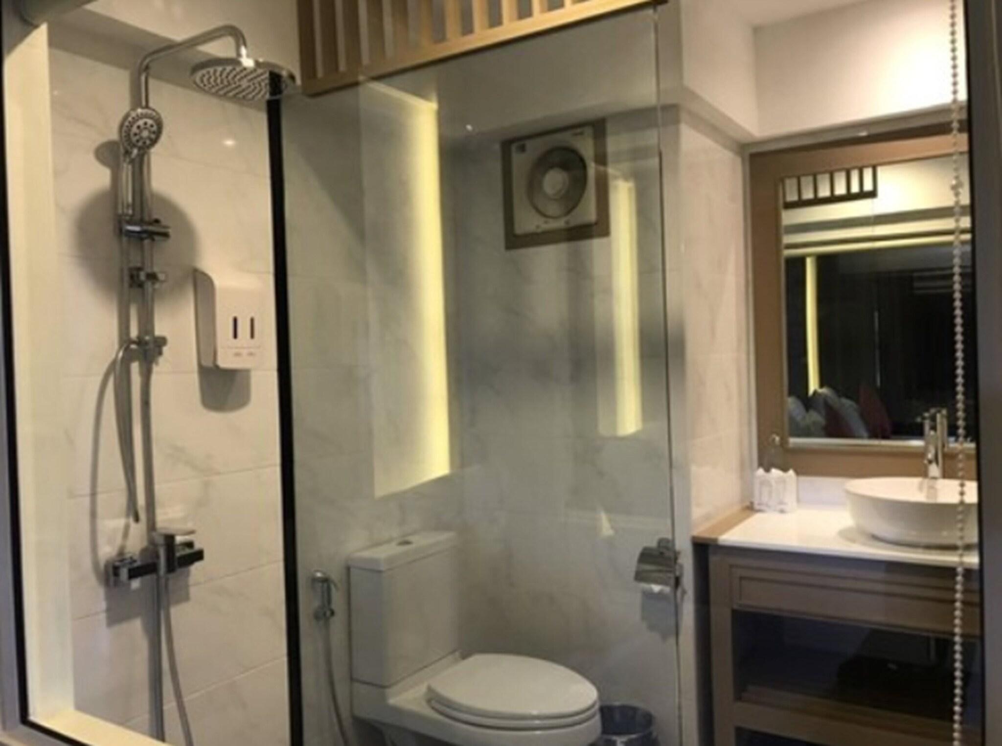 Family Room Three Beds