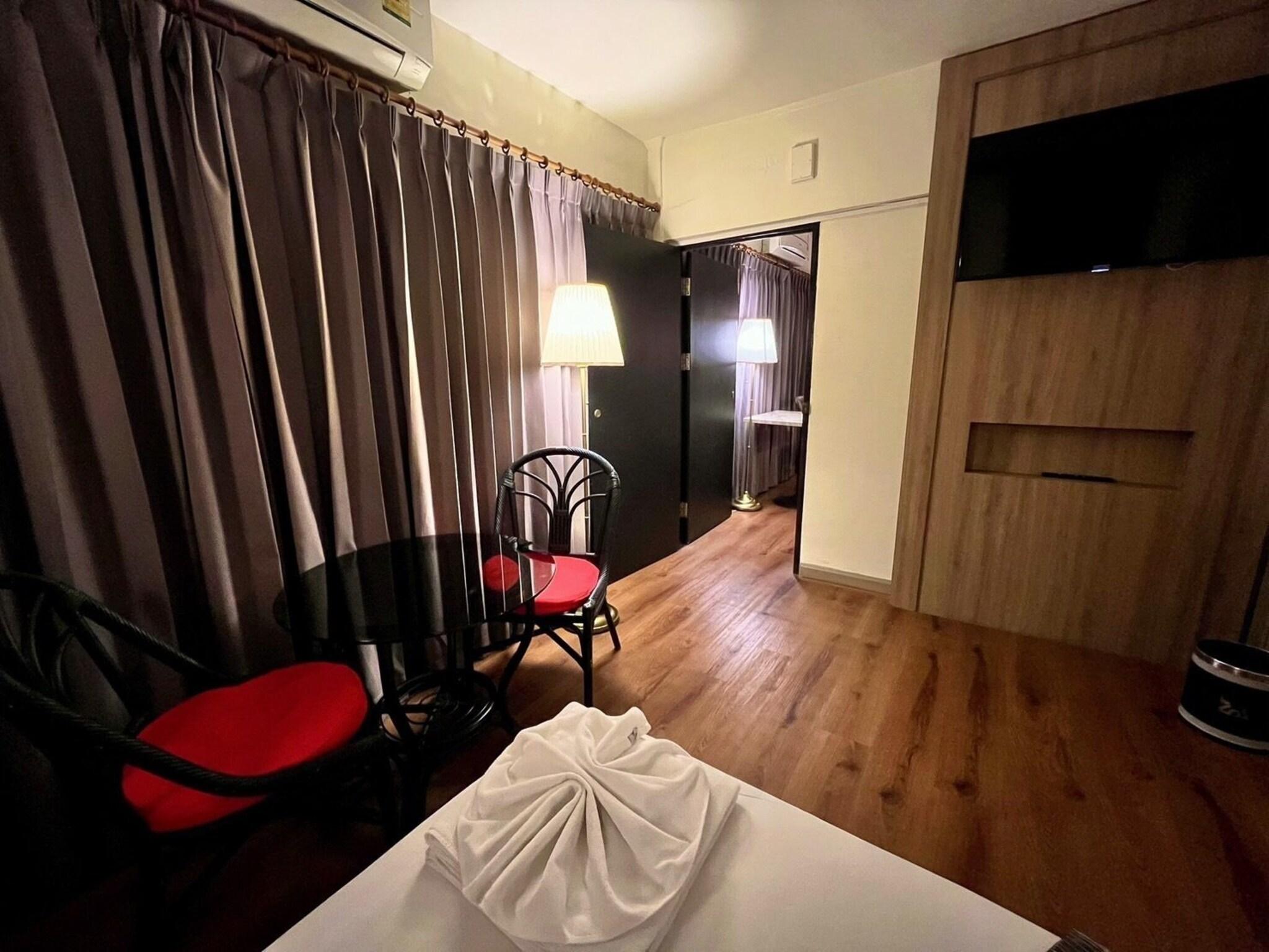 Family Room Three Beds