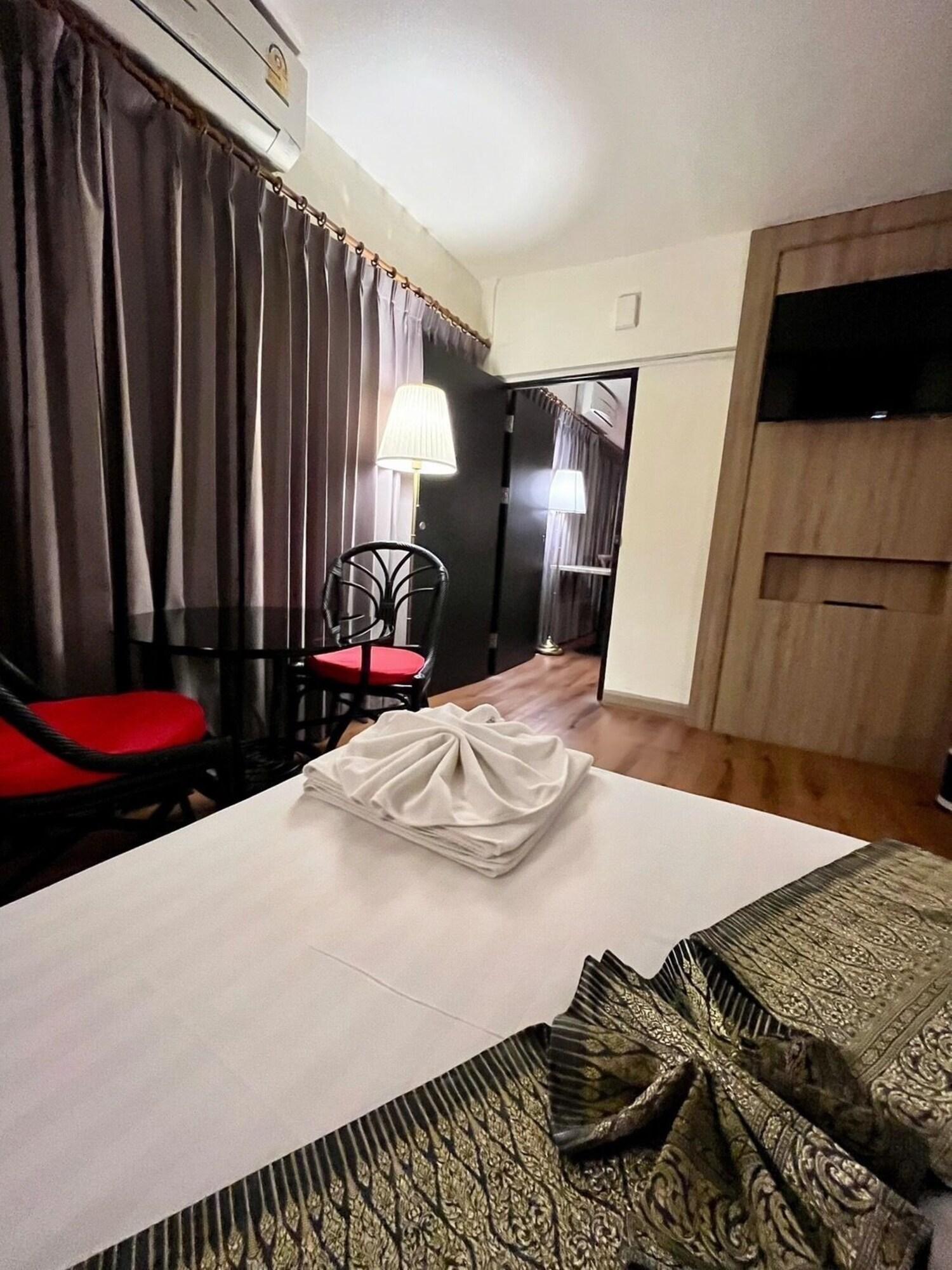 Family Room Three Beds