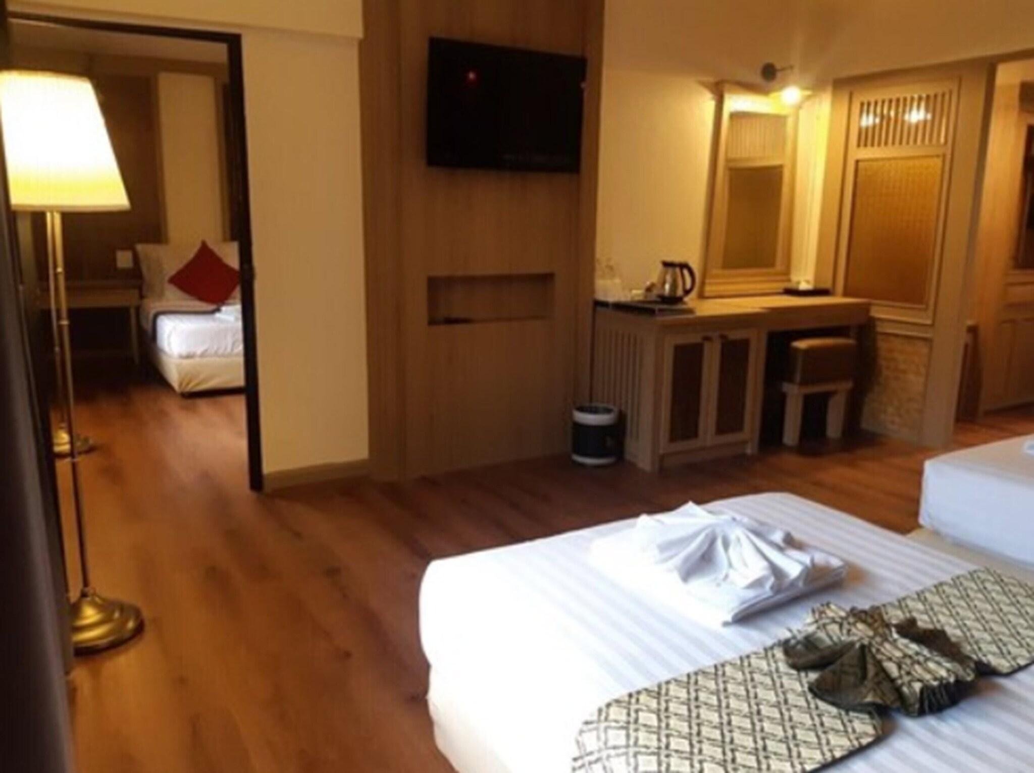 Family Room Three Beds