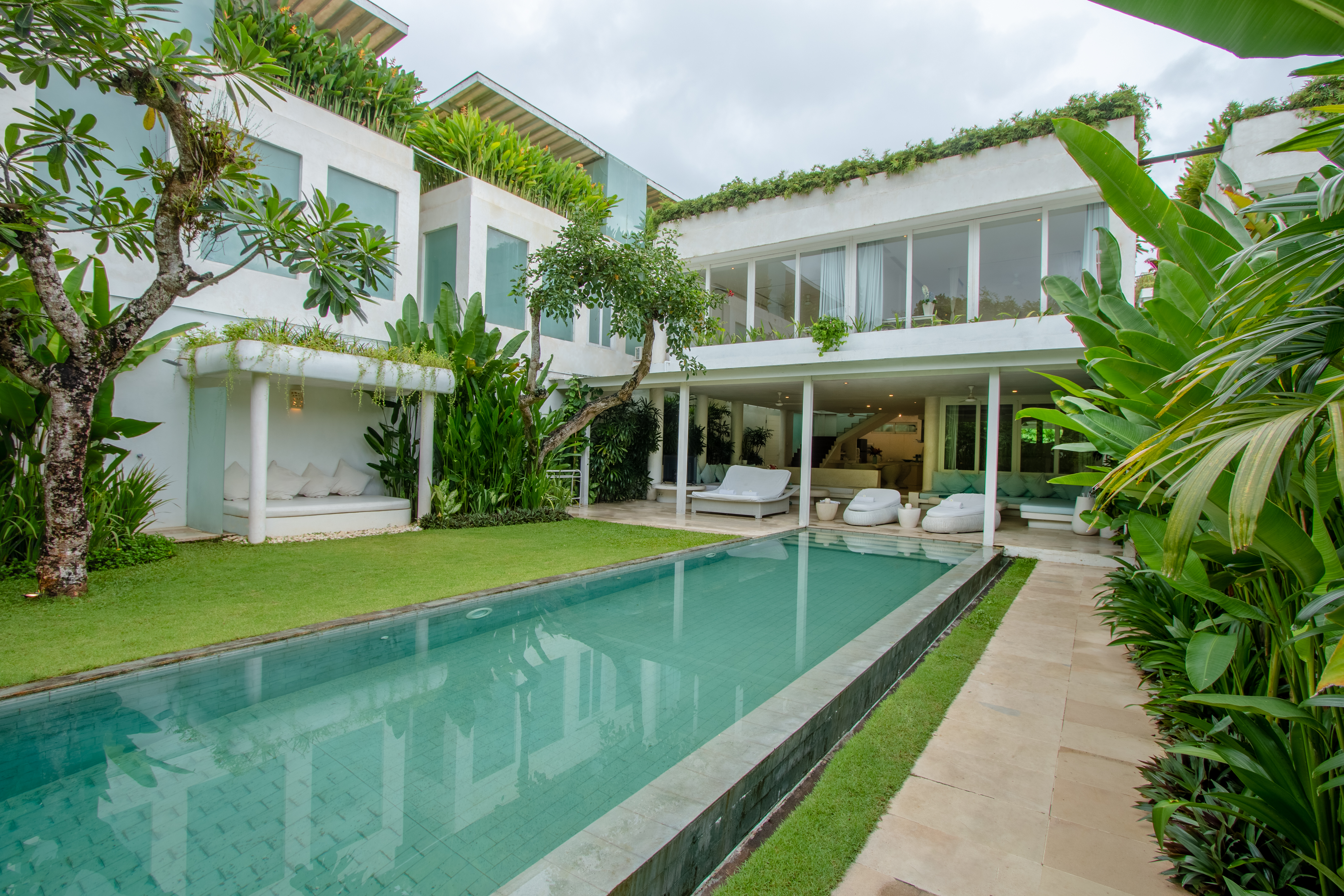 Villa Five Bedrooms with Private Pool
