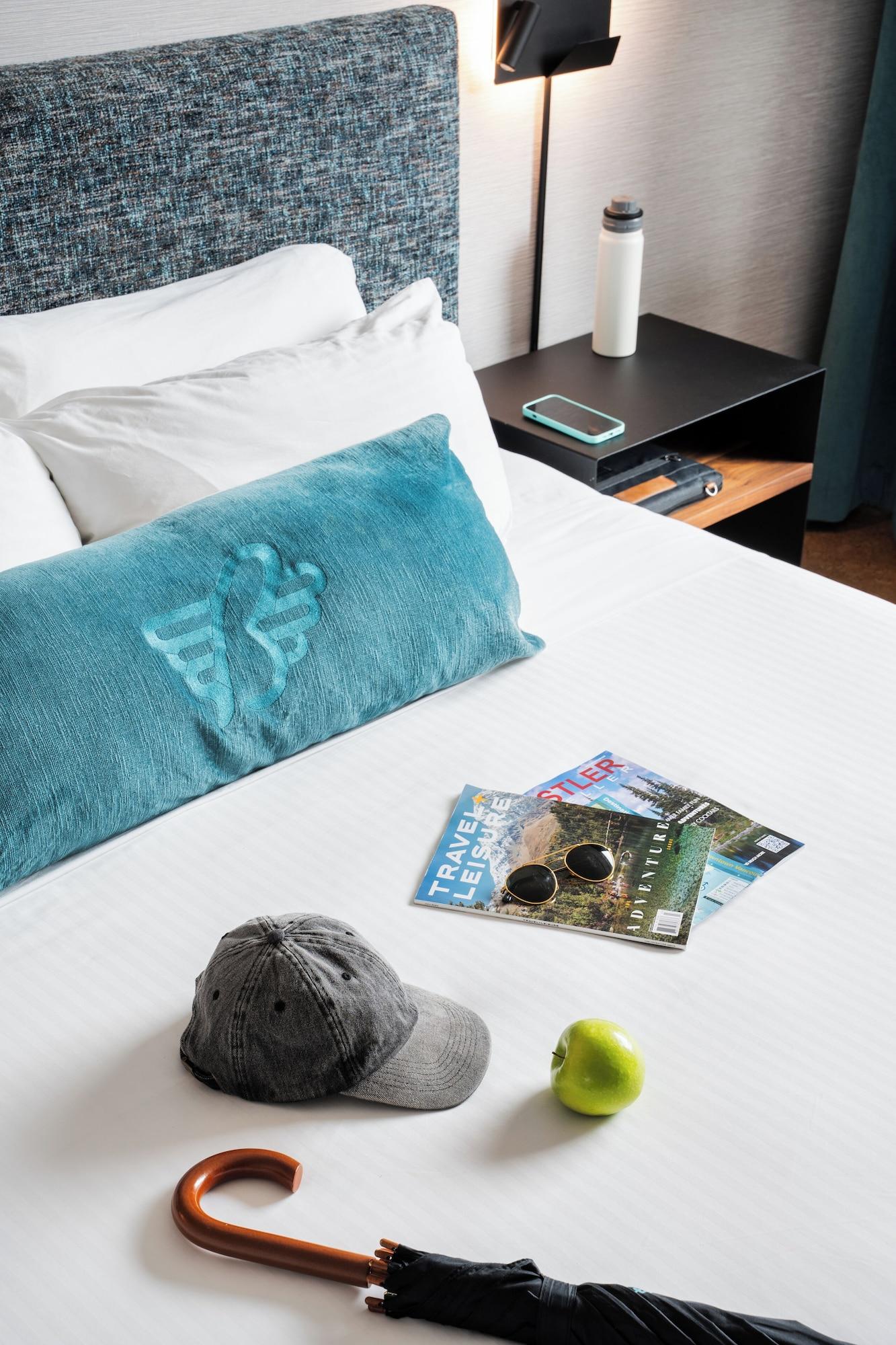 Double Garden View King Bed