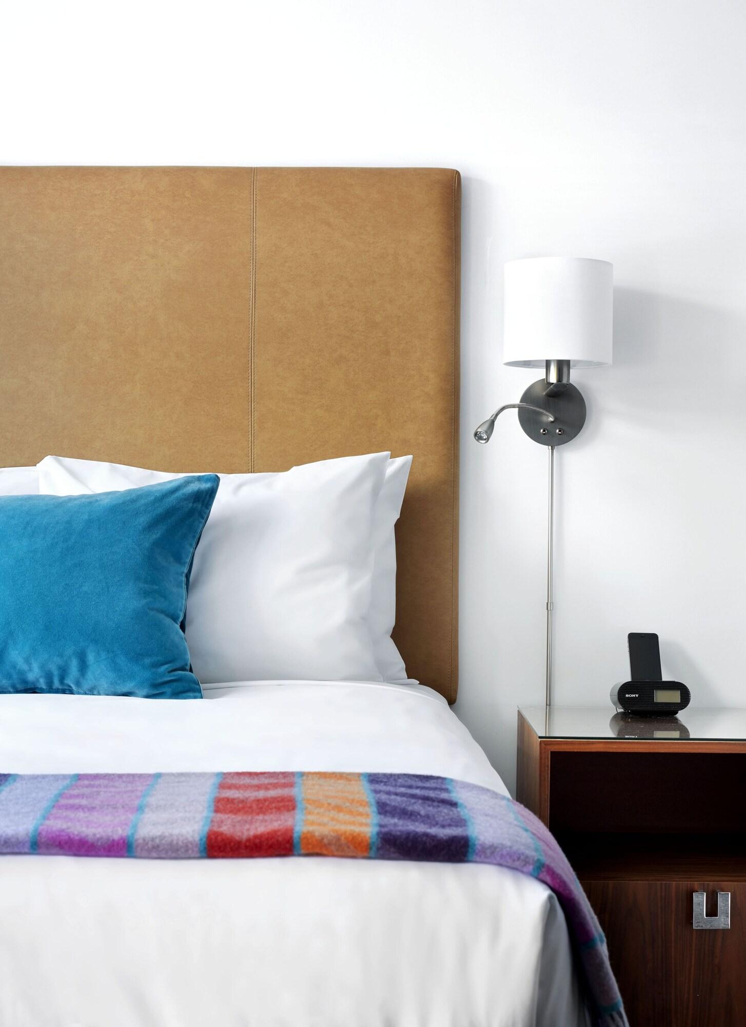 Double Queen Size Bed