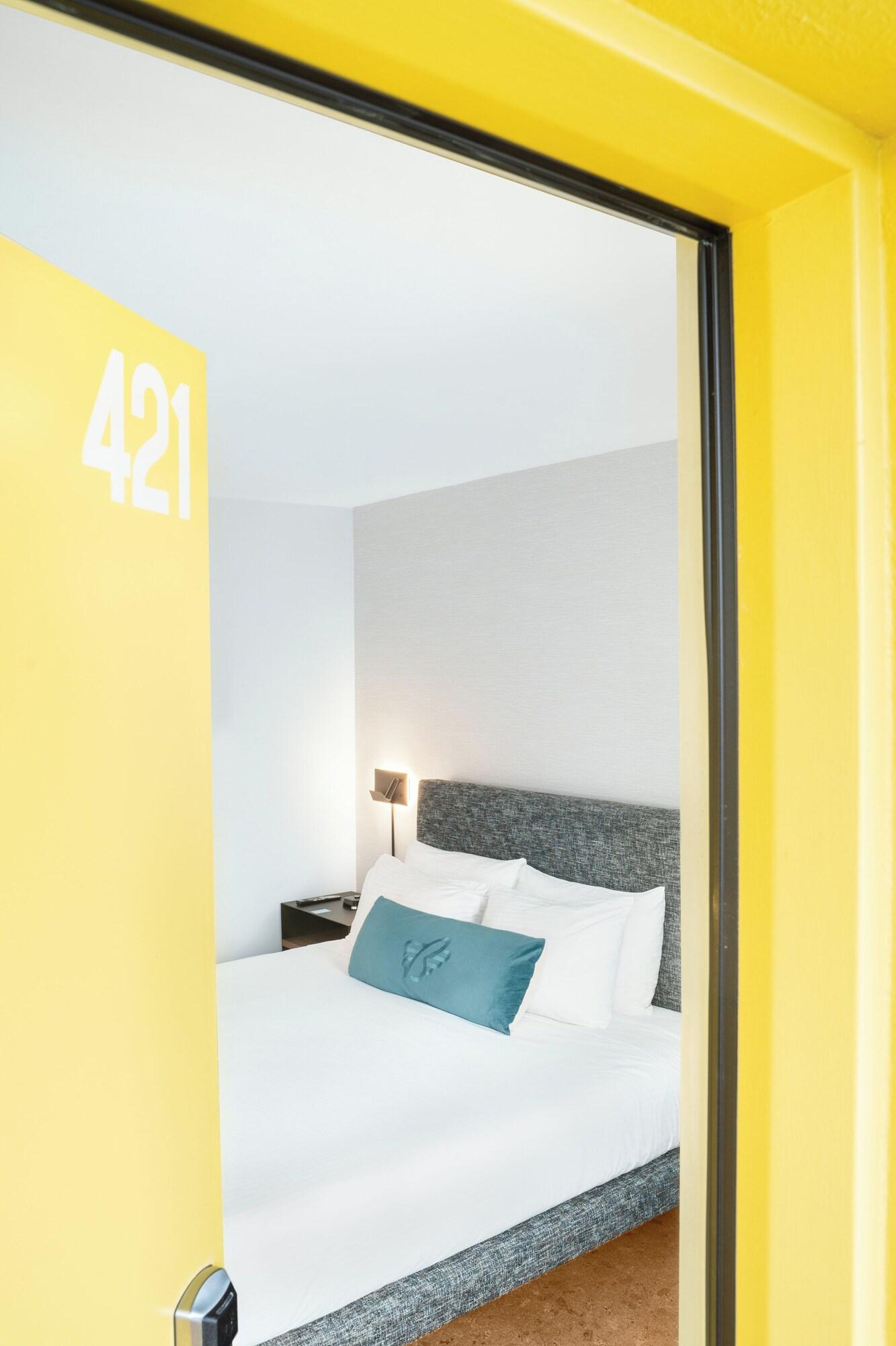 Double Queen Size Bed