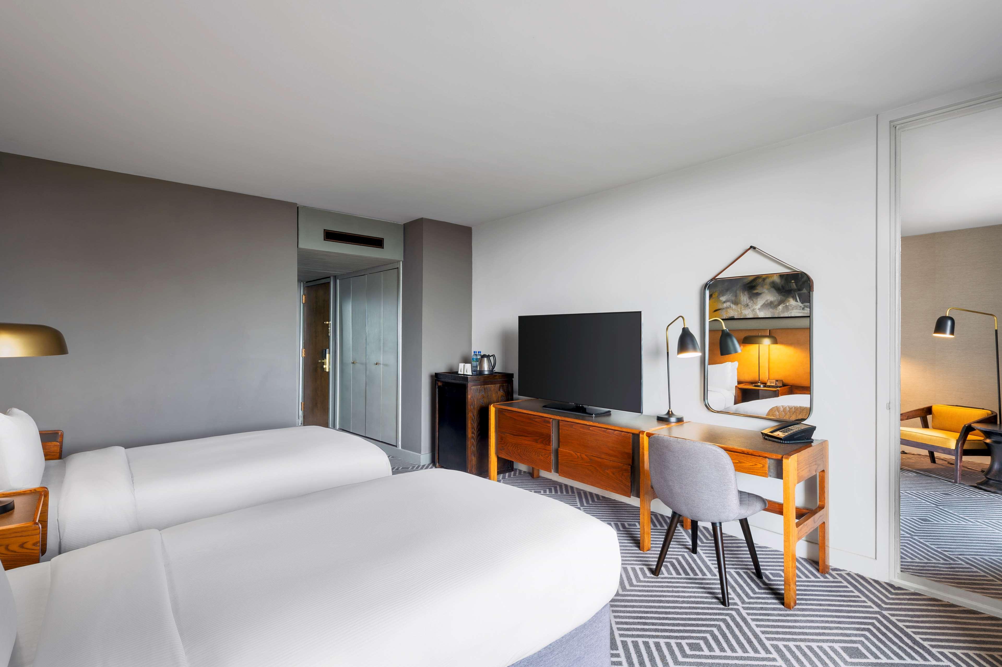 Family Room Connecting Room