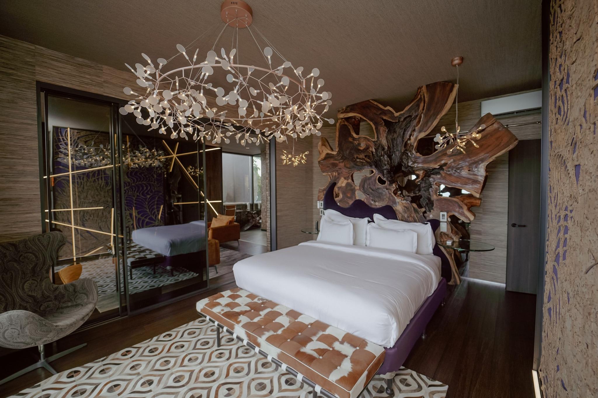 Double with Private Pool