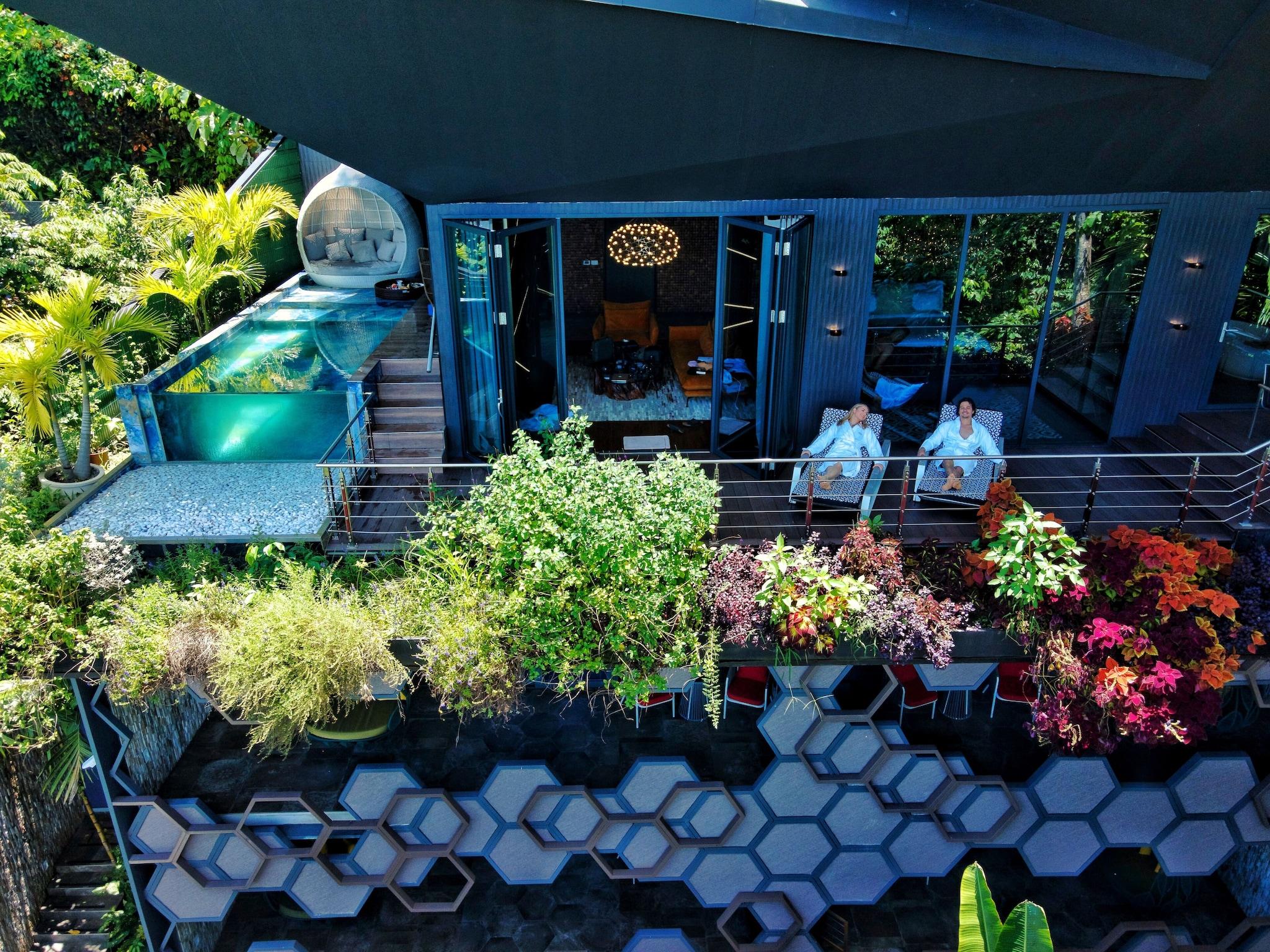 Double with Private Pool