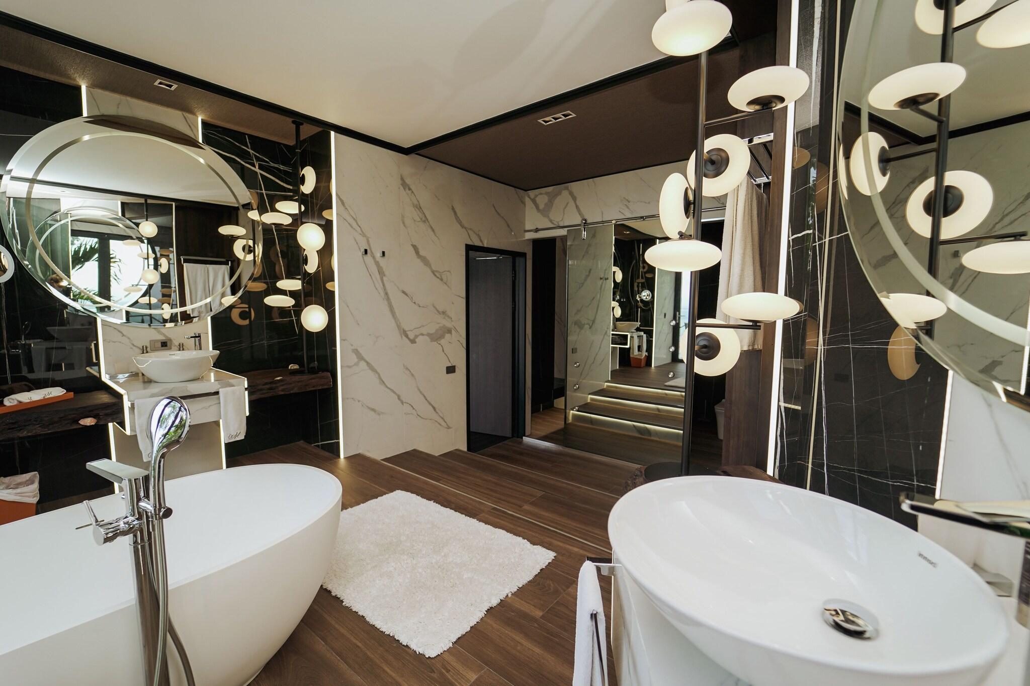 Double with Private Pool