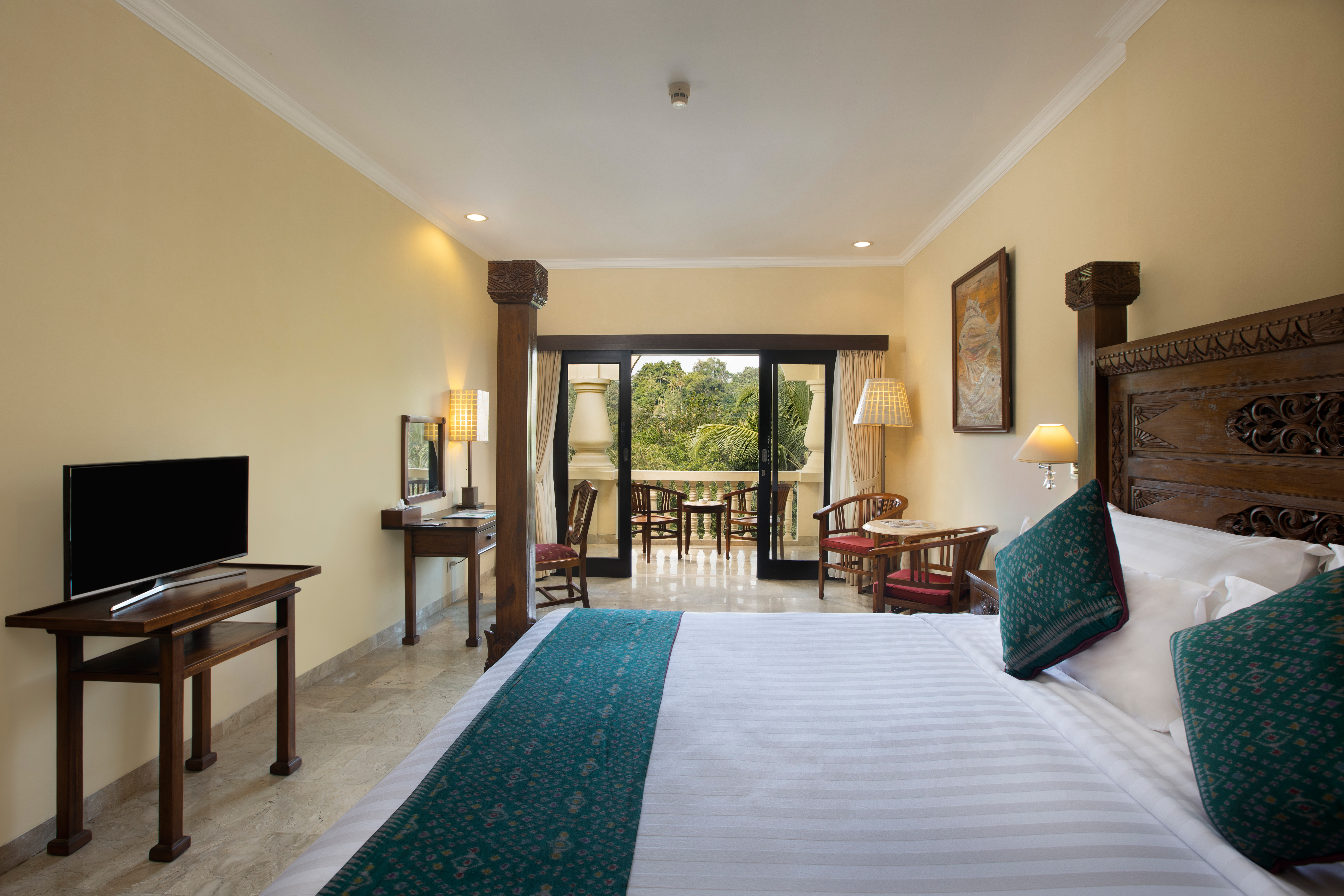 Double Deluxe King Bed